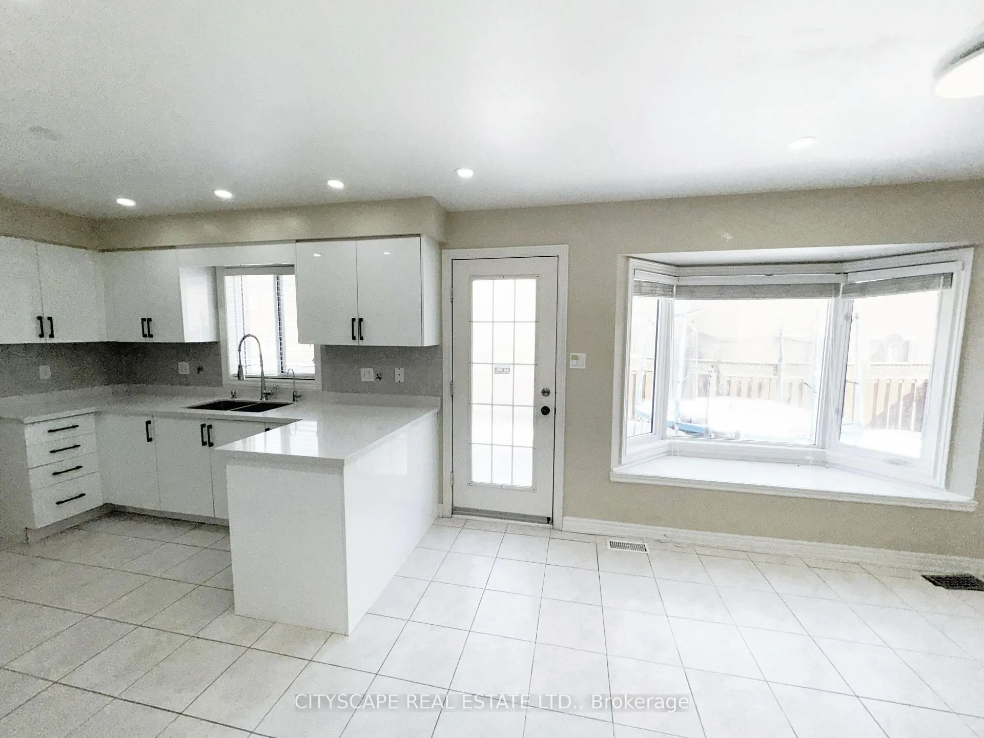 Photo 15 of 127 Barleyfield Road, Brampton, Sandringham-Wellington — HOMEH