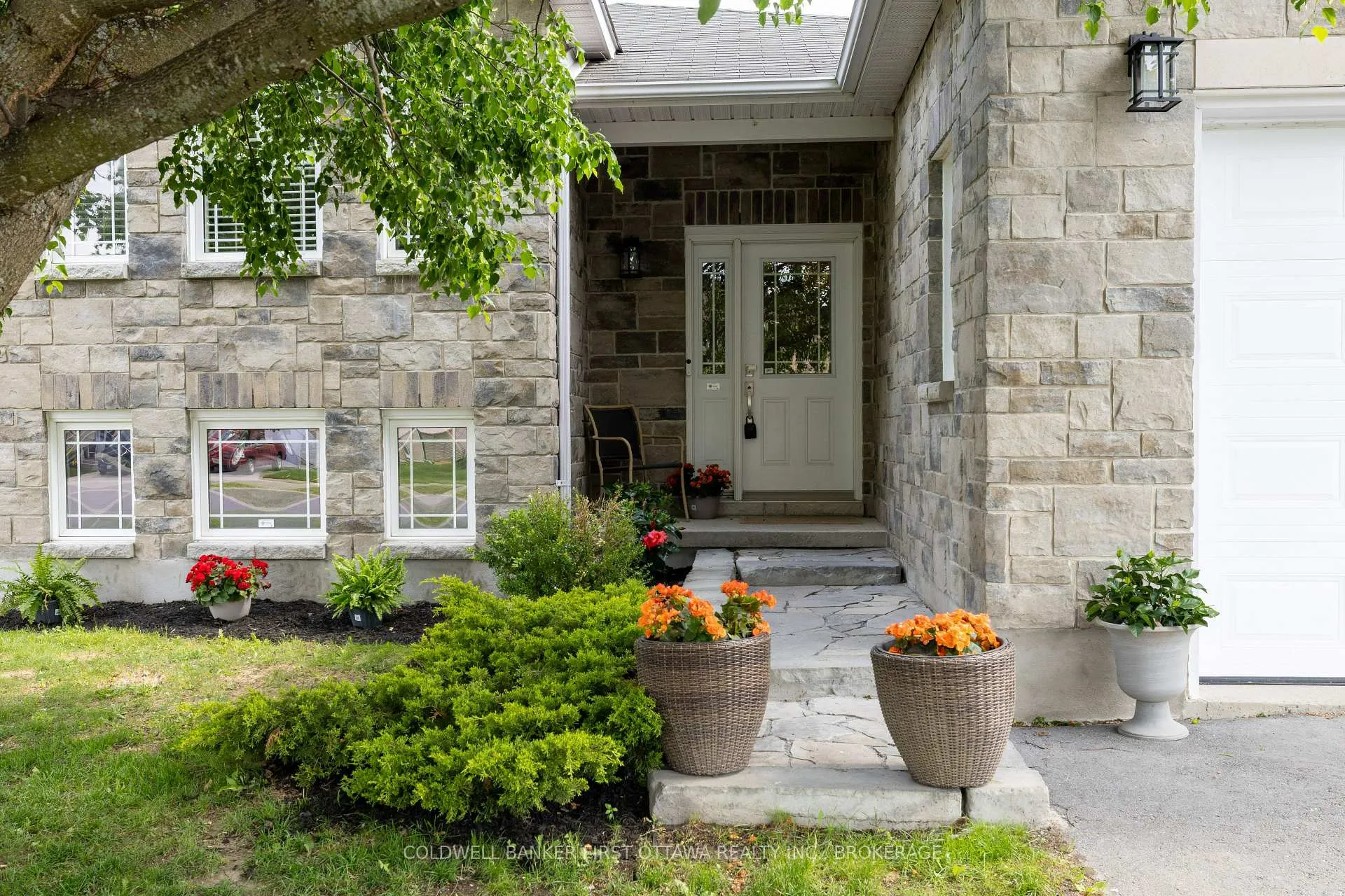 Photo 4 of 1346 Sierra Avenue, Kingston, City Northwest — HOMEH