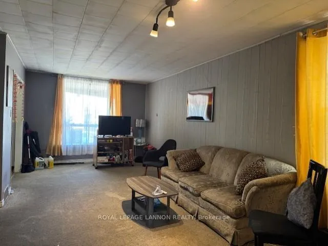 Photo 3 of 228 Archibald Street N, Thunder Bay, McKeller Park — HOMEH
