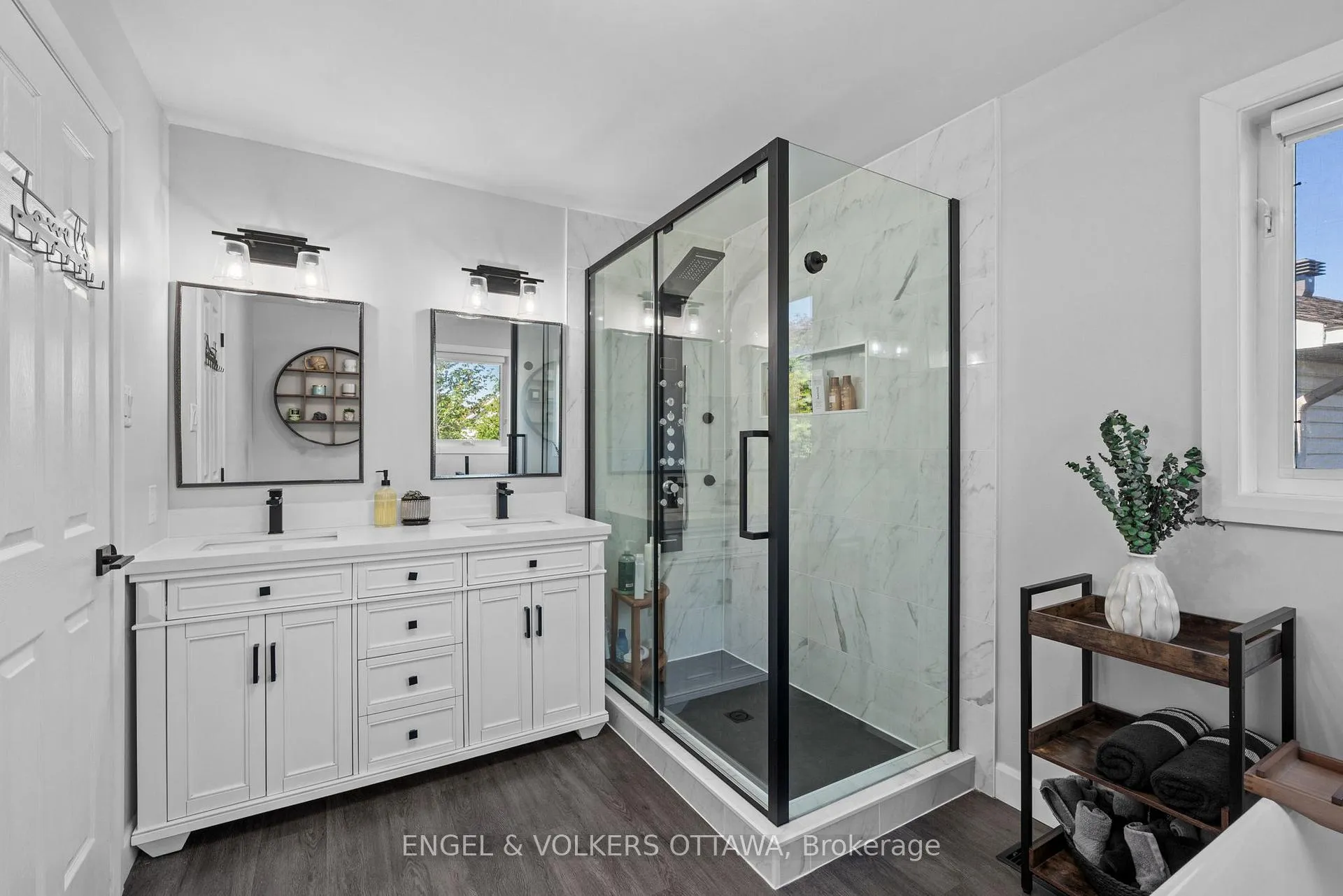 Photo 32 of 49 Kittiwake Drive, Ottawa, Stittsville (North) — HOMEH