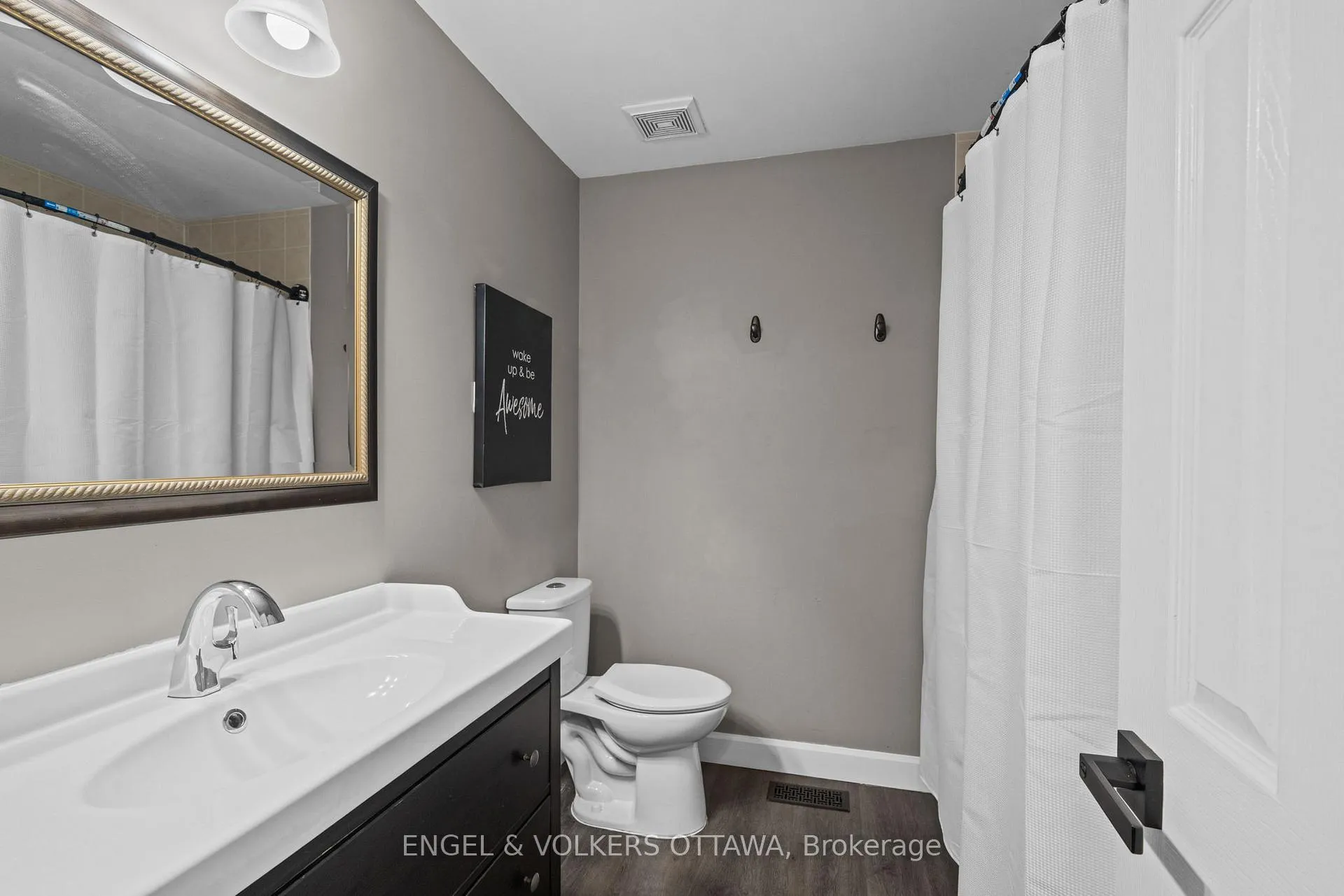 Photo 40 of 49 Kittiwake Drive, Ottawa, Stittsville (North) — HOMEH