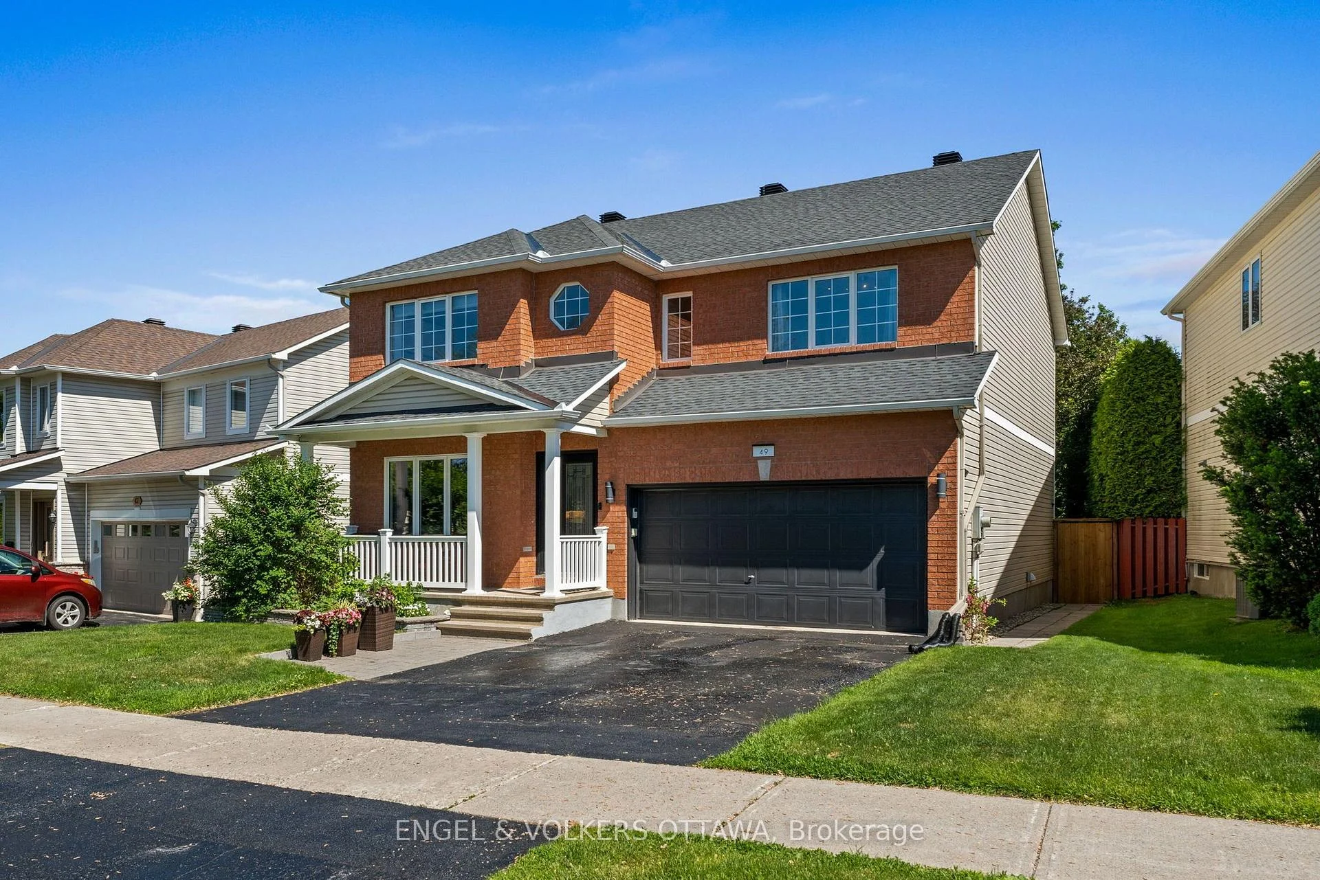 Photo 3 of 49 Kittiwake Drive, Ottawa, Stittsville (North) — HOMEH