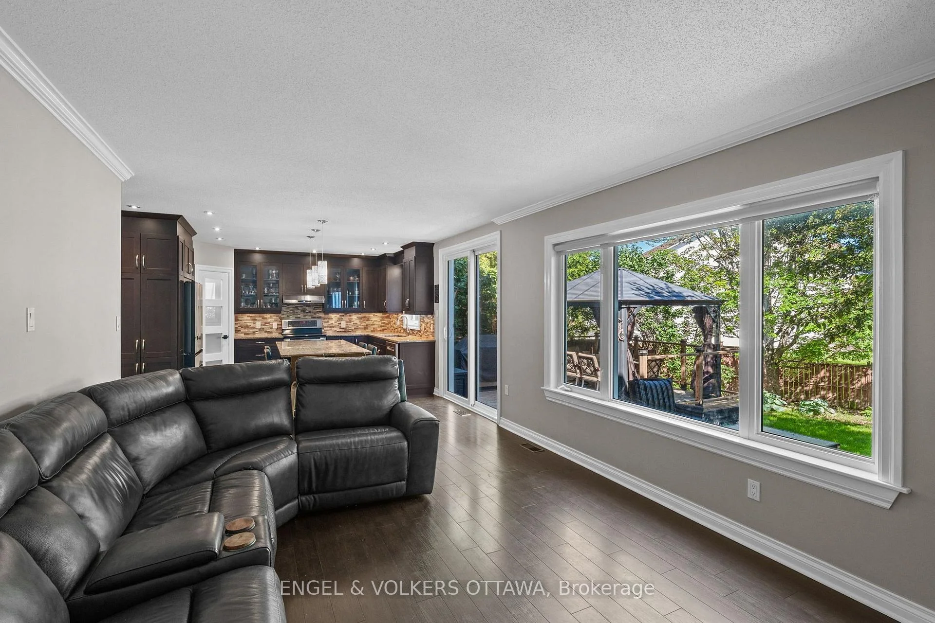 Photo 25 of 49 Kittiwake Drive, Ottawa, Stittsville (North) — HOMEH