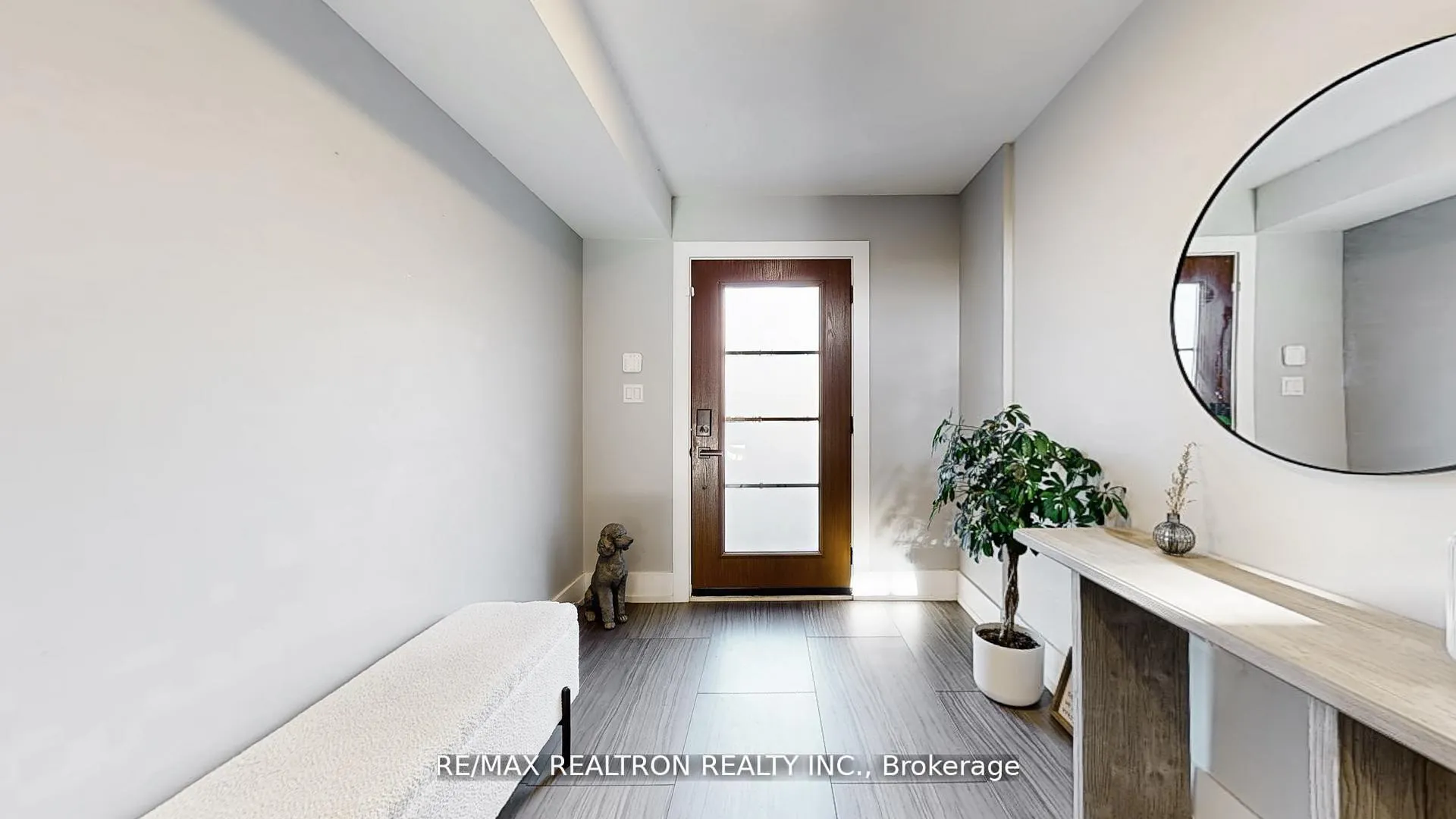 Photo 7 of Unit C, 3 Spring Lane, Brantford, Holmedale — HOMEH