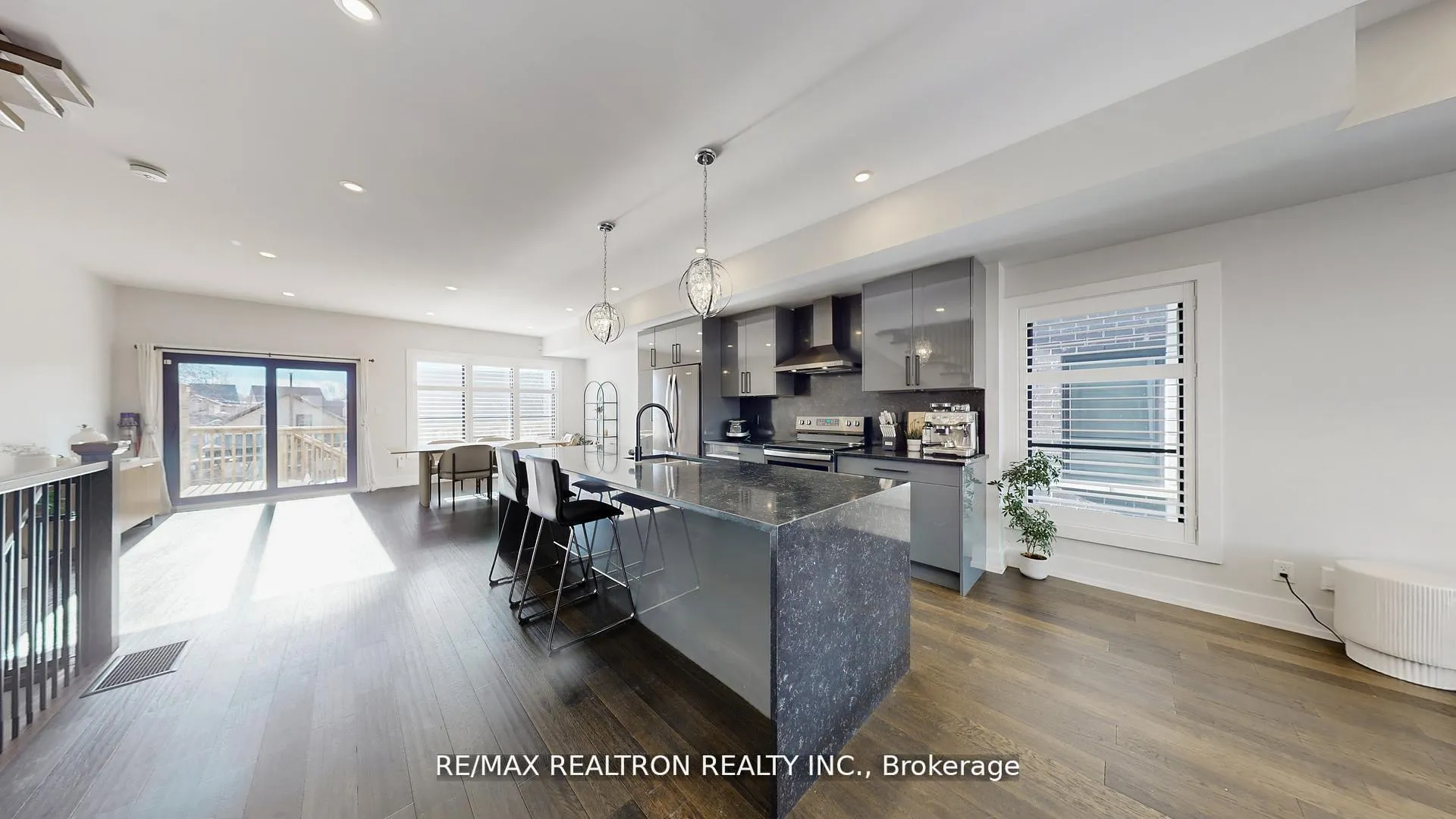 Photo 9 of Unit C, 3 Spring Lane, Brantford, Holmedale — HOMEH