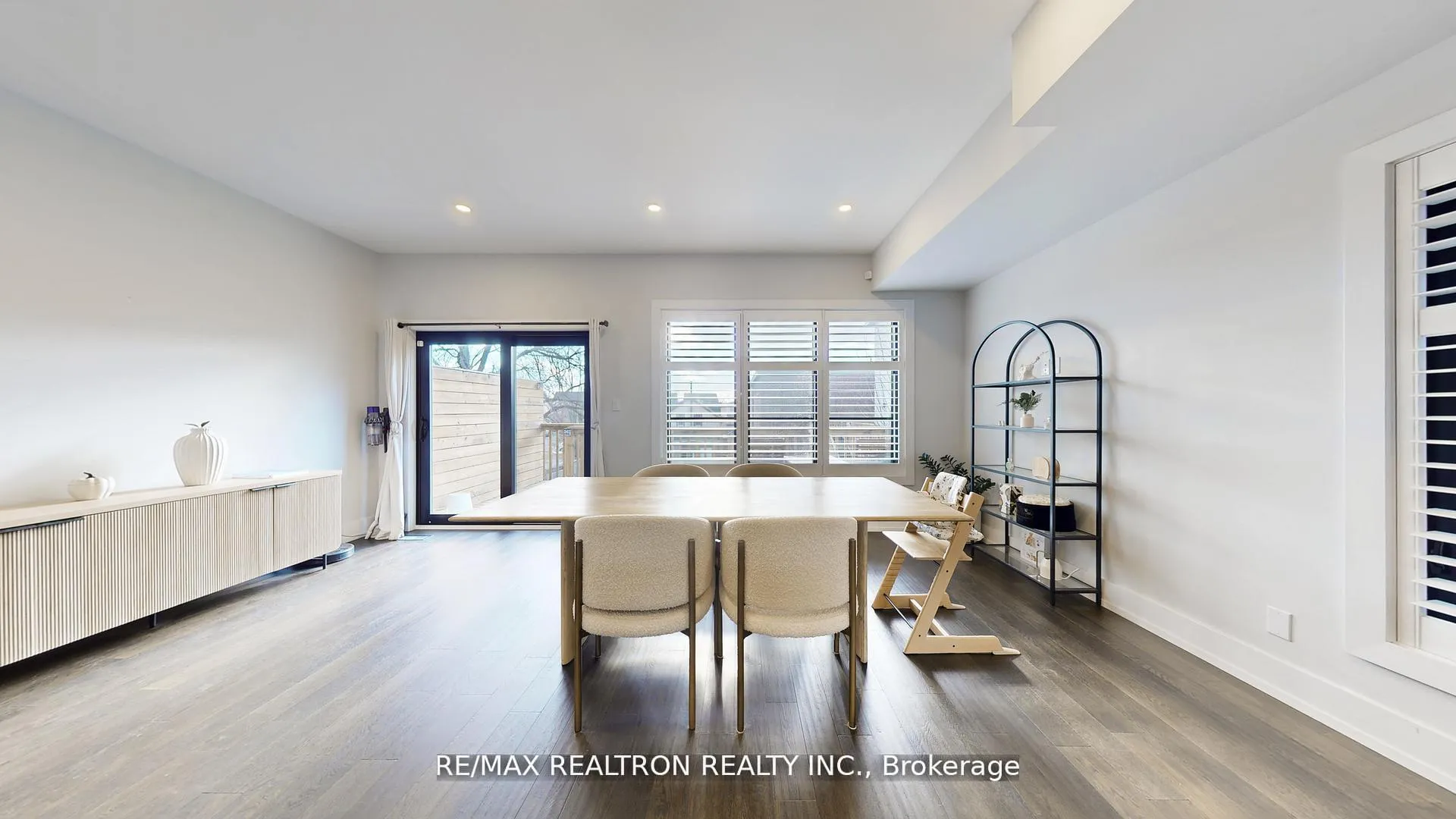 Photo 15 of Unit C, 3 Spring Lane, Brantford, Holmedale — HOMEH