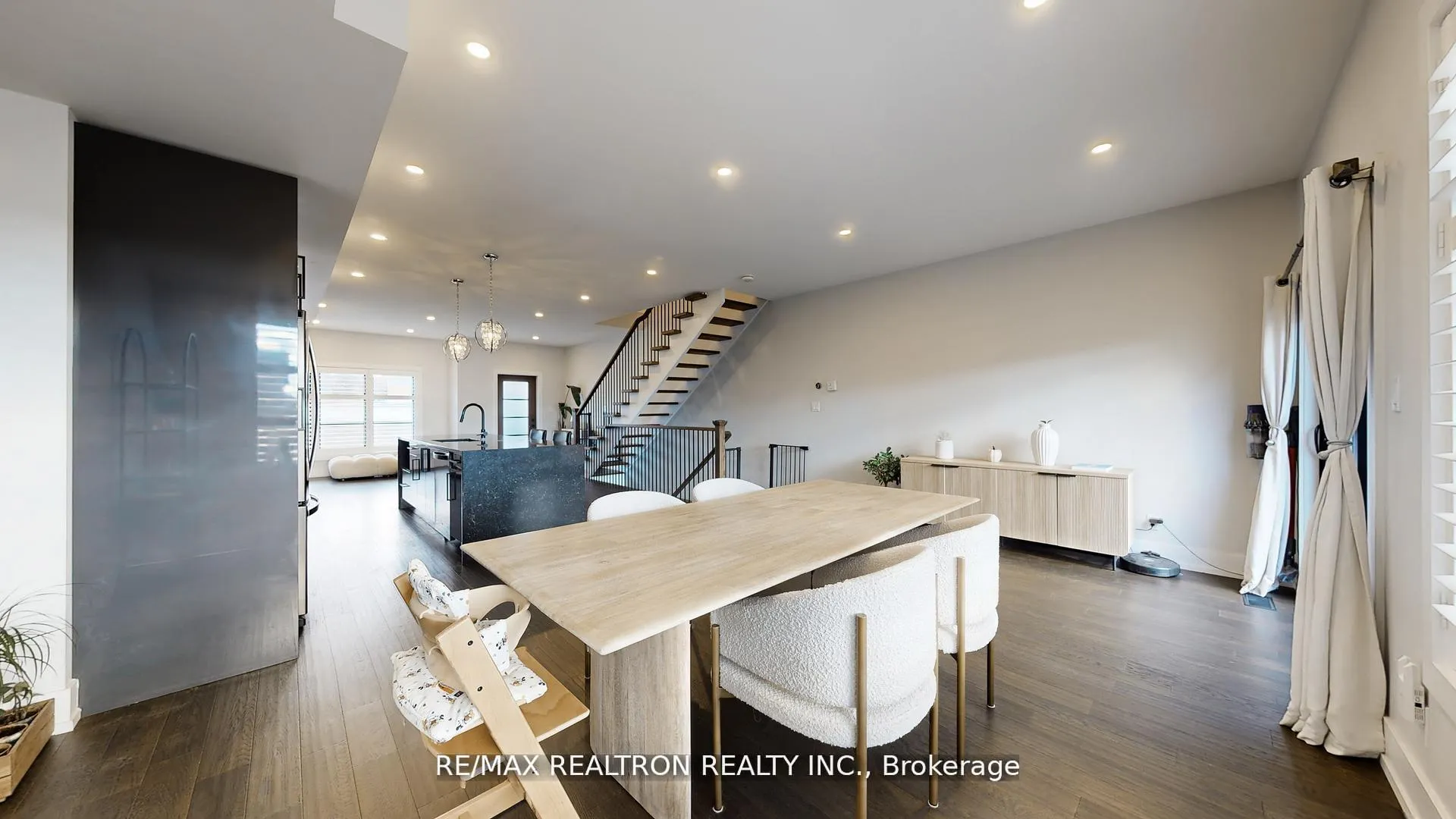 Photo 17 of Unit C, 3 Spring Lane, Brantford, Holmedale — HOMEH