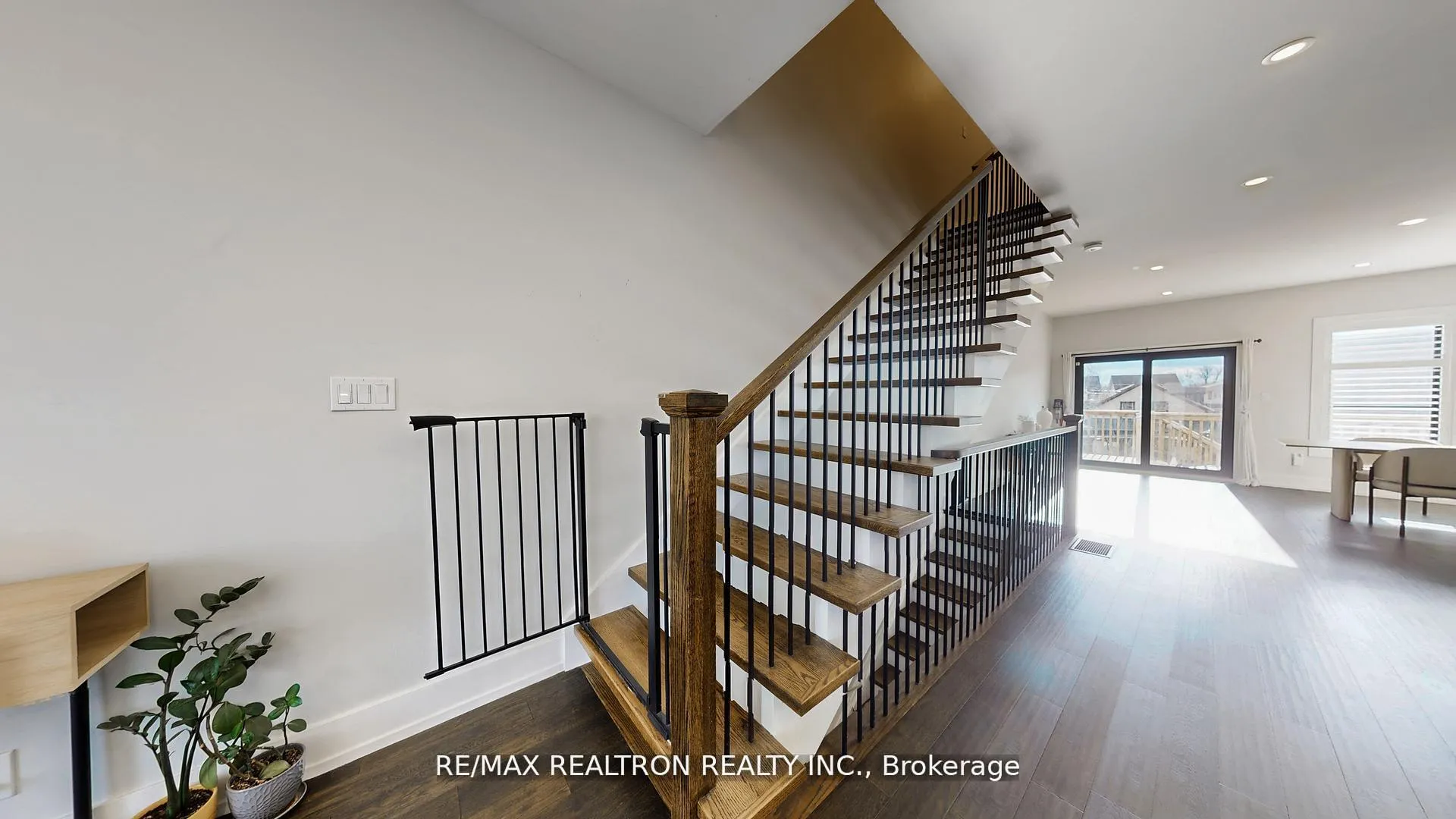 Photo 18 of Unit C, 3 Spring Lane, Brantford, Holmedale — HOMEH