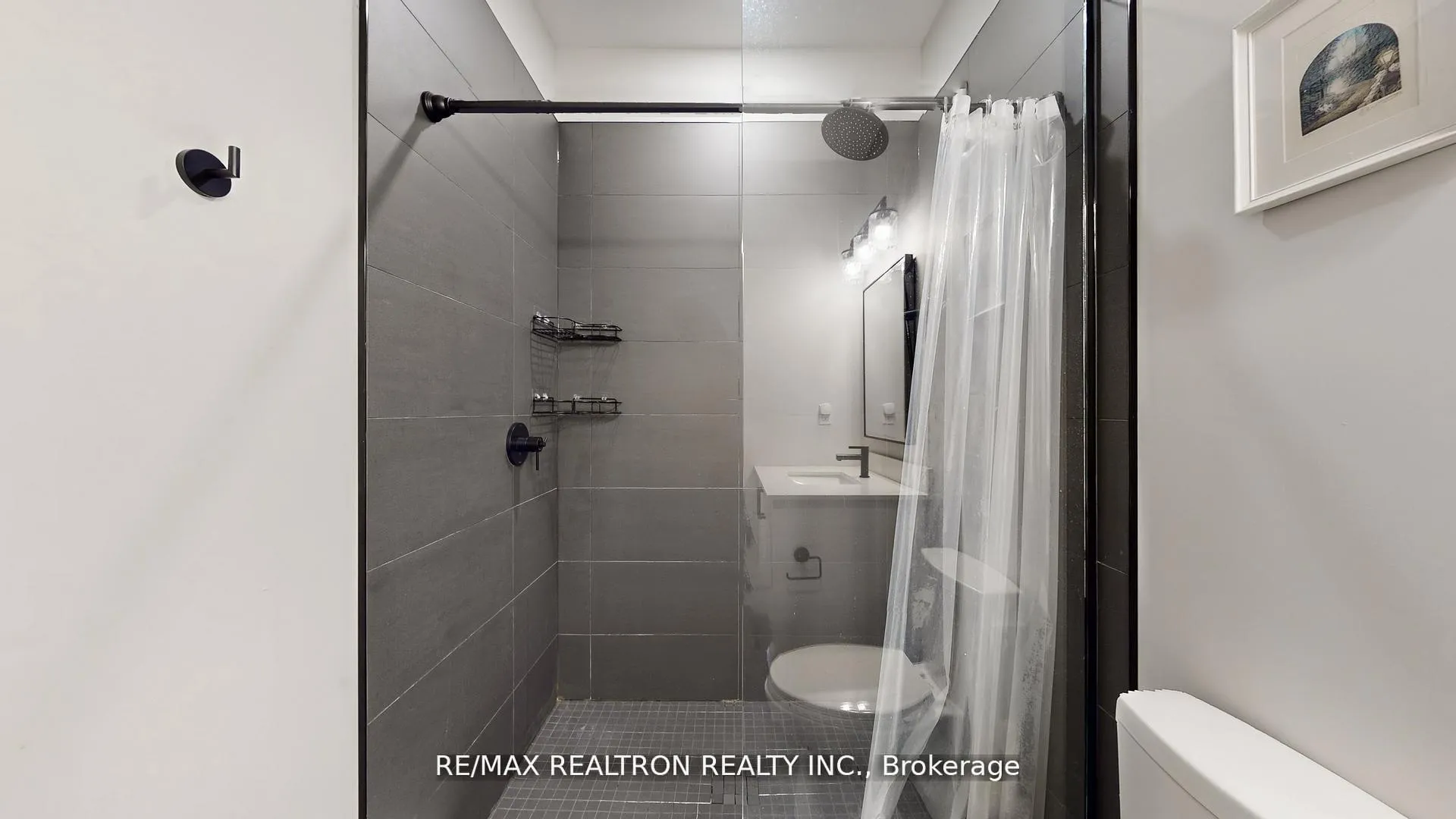 Photo 29 of Unit C, 3 Spring Lane, Brantford, Holmedale — HOMEH