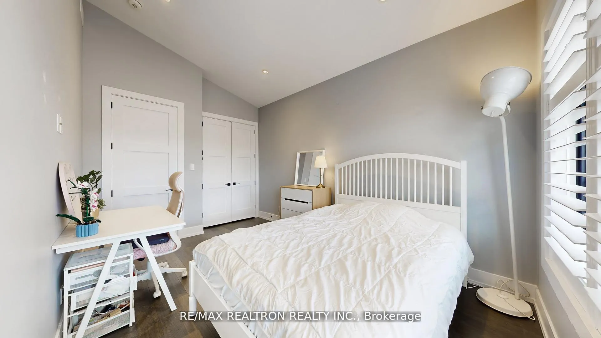 Photo 33 of Unit C, 3 Spring Lane, Brantford, Holmedale — HOMEH