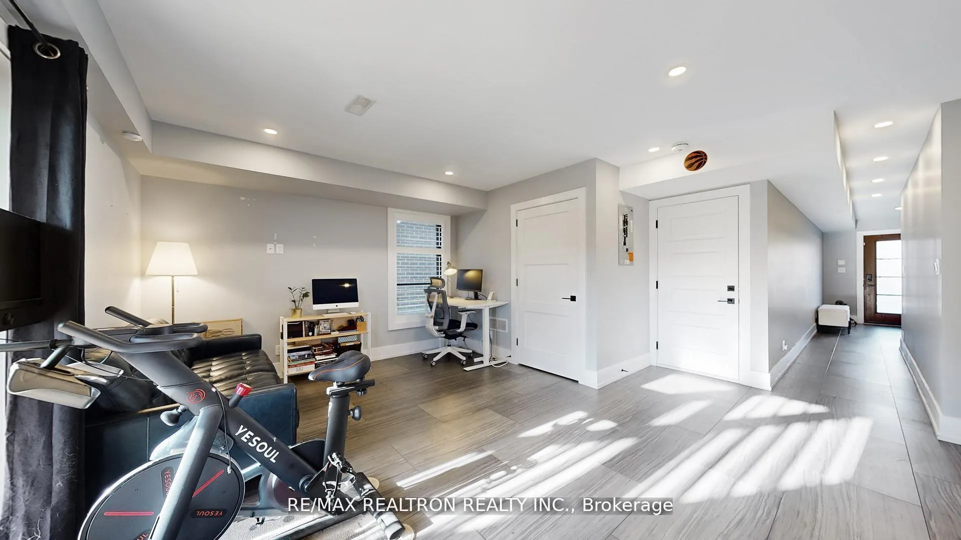 Photo 44 of Unit C, 3 Spring Lane, Brantford, Holmedale — HOMEH