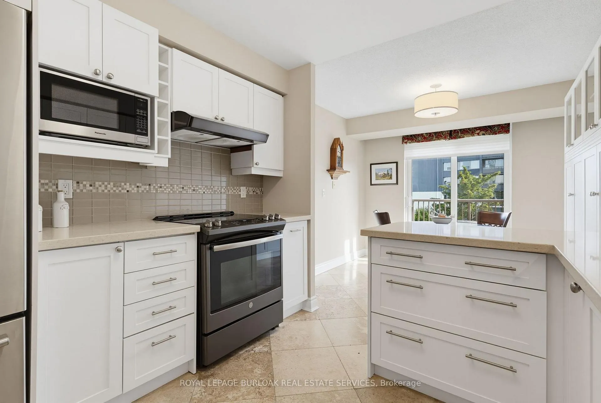 Photo 8 of Unit 708, 442 Maple Avenue, Burlington, Brant — HOMEH