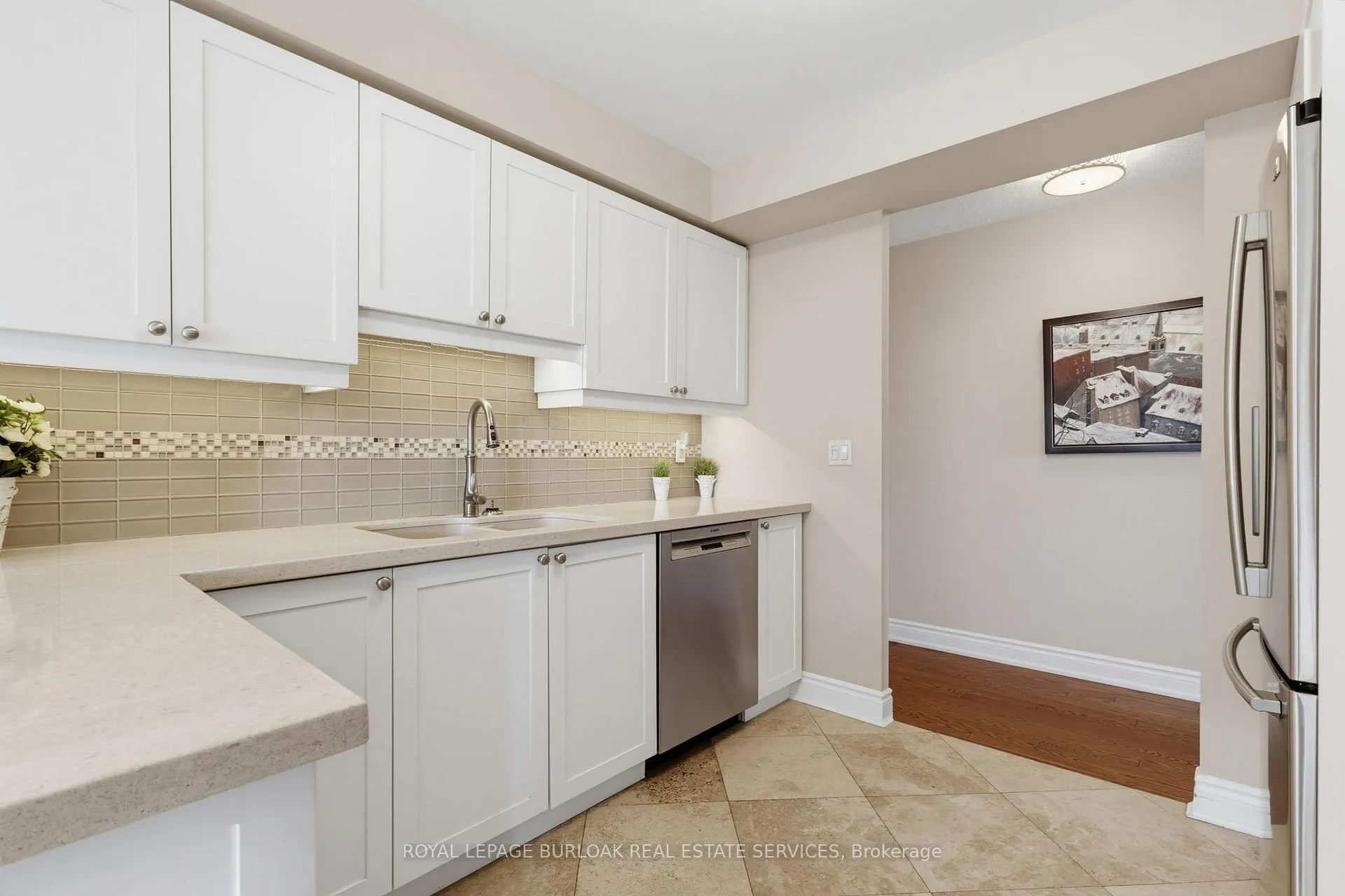 Photo 9 of Unit 708, 442 Maple Avenue, Burlington, Brant — HOMEH