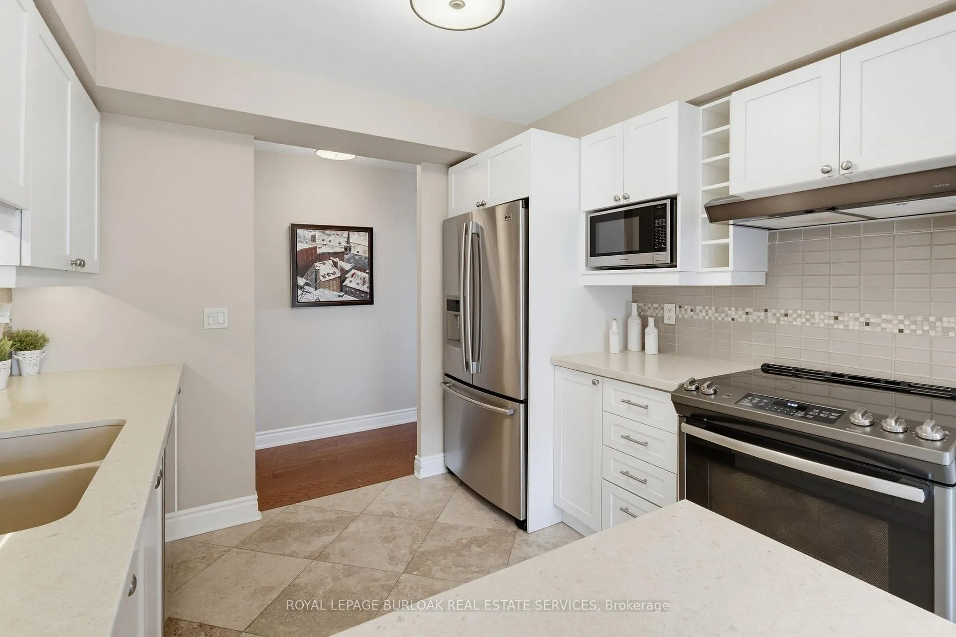 Photo 10 of Unit 708, 442 Maple Avenue, Burlington, Brant — HOMEH