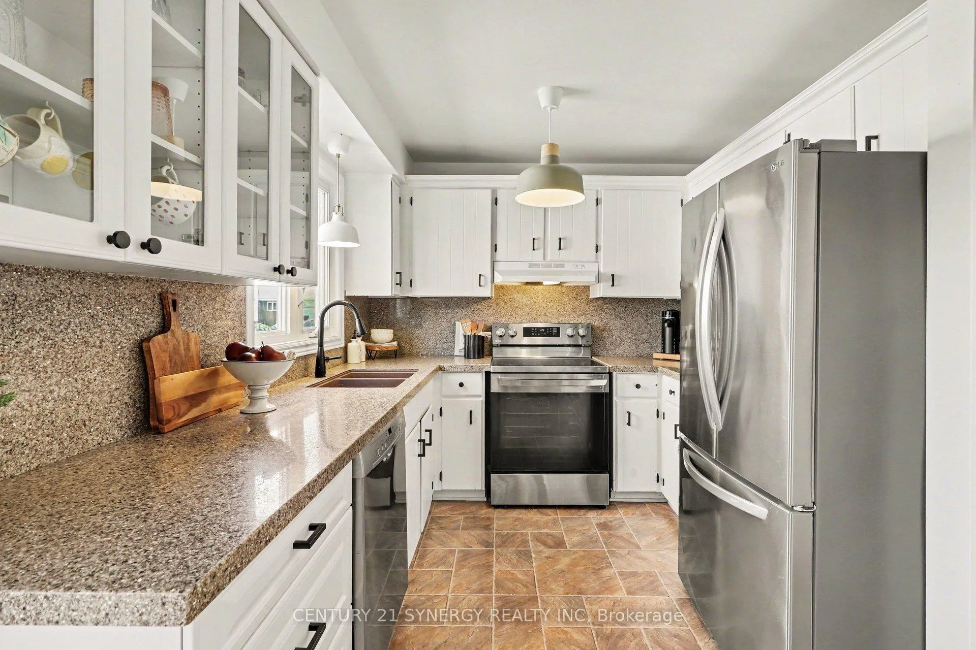 Photo 12 of 1078 Taffy Lane, Ottawa, Convent Glen North — HOMEH