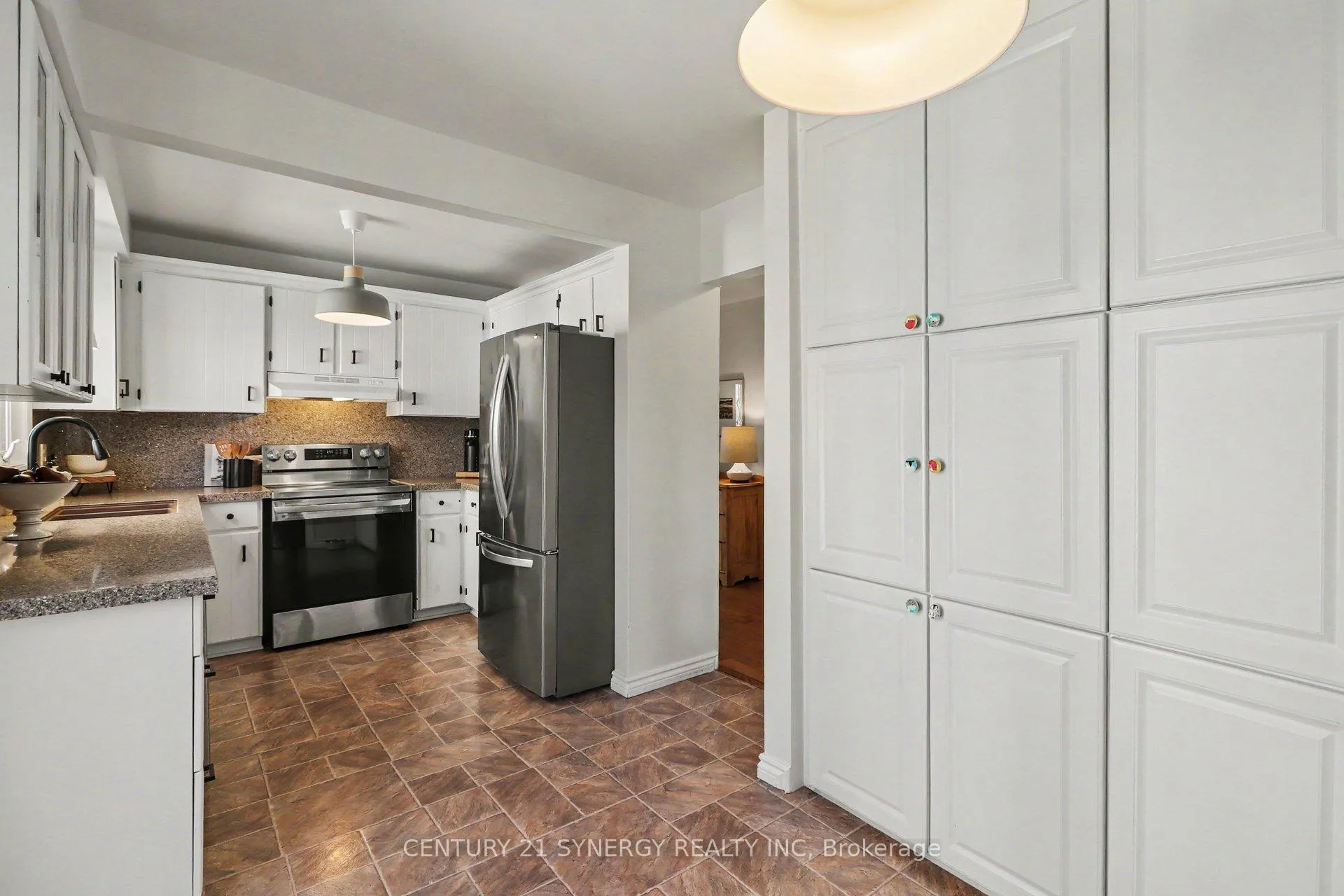 Photo 13 of 1078 Taffy Lane, Ottawa, Convent Glen North — HOMEH