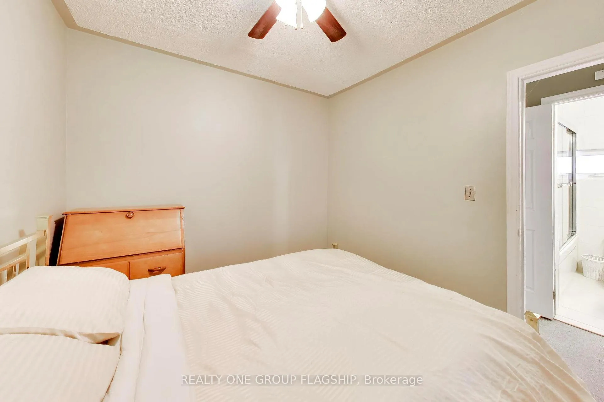 Photo 17 of 55 Frater Avenue, Toronto, Danforth Village-East York — HOMEH