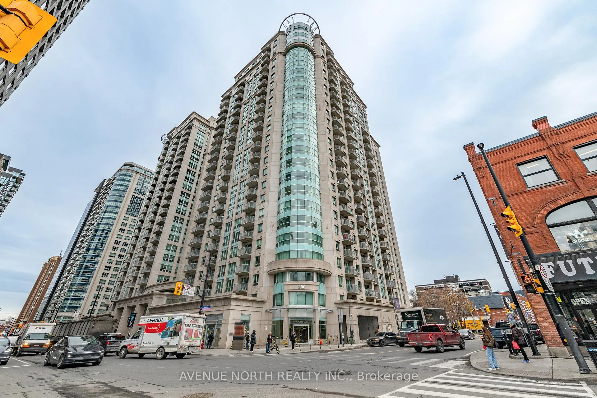 Front of Unit 912, 200 Rideau Street
