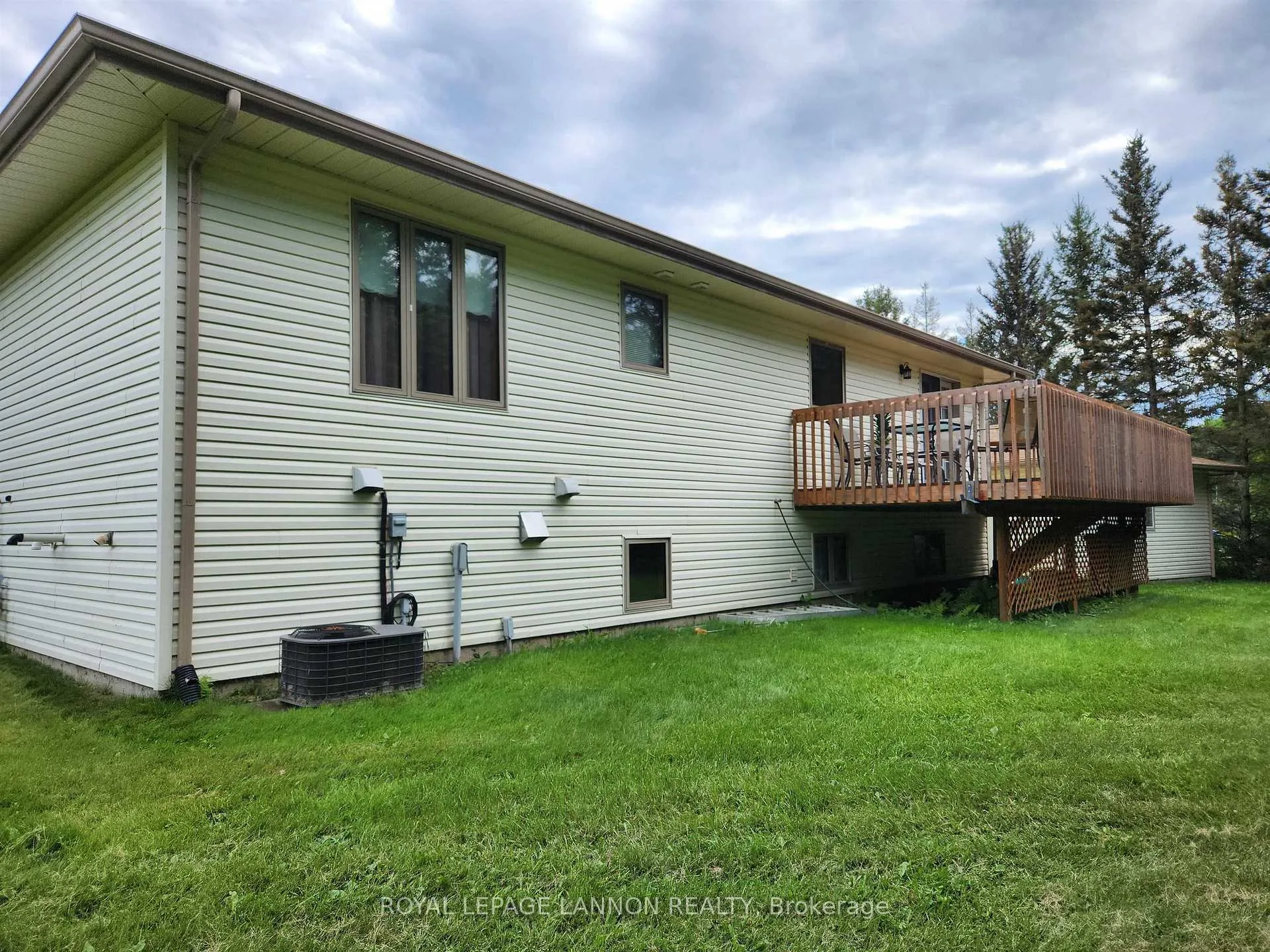 Photo 6 of 1589 Mountain Road, Thunder Bay, Mountain Road — HOMEH