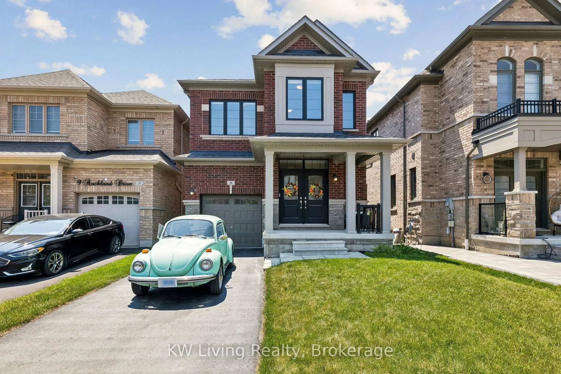 Photo 2 of 11 Auckland Drive, Whitby, Rural Whitby — HOMEH