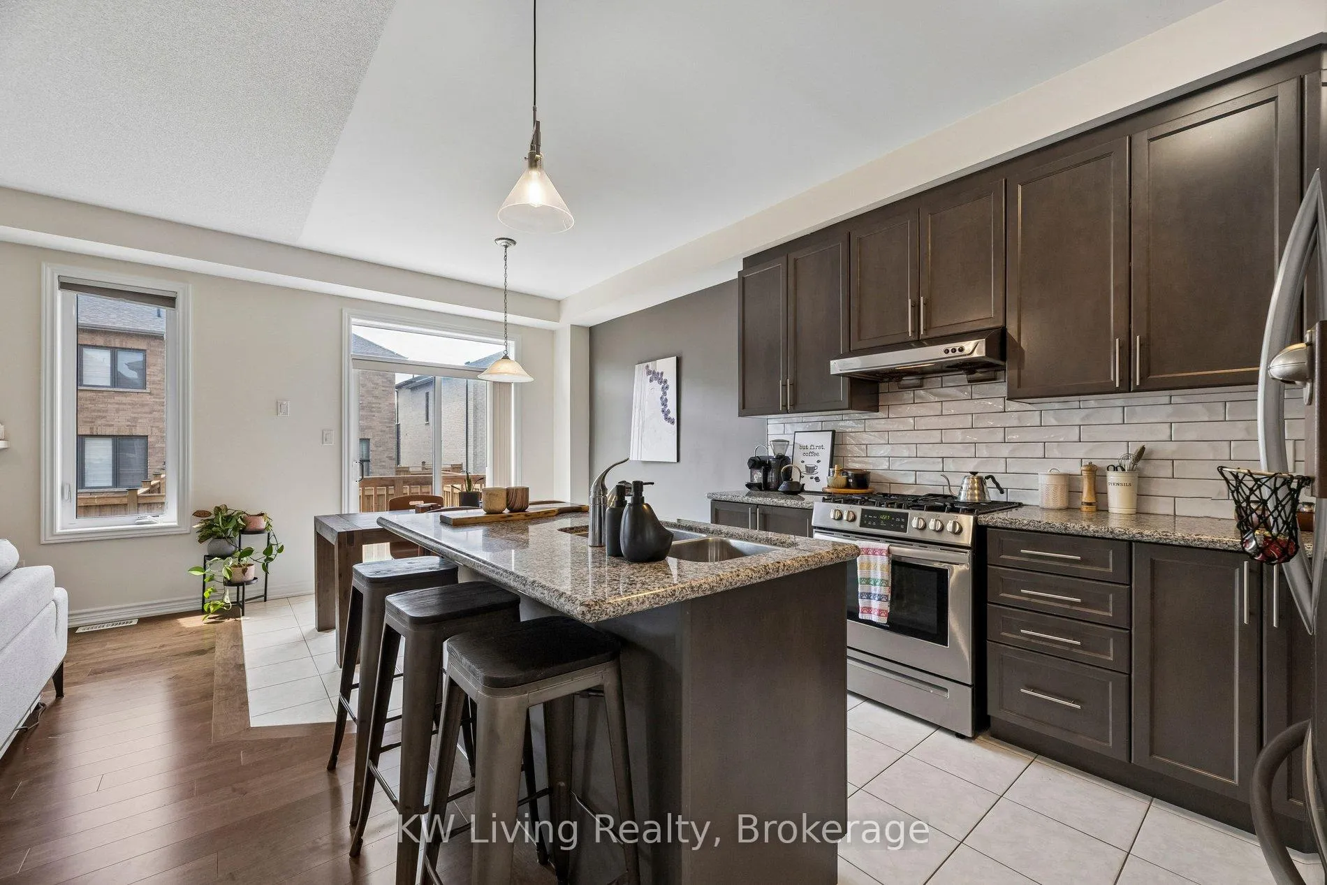 Photo 14 of 11 Auckland Drive, Whitby, Rural Whitby — HOMEH