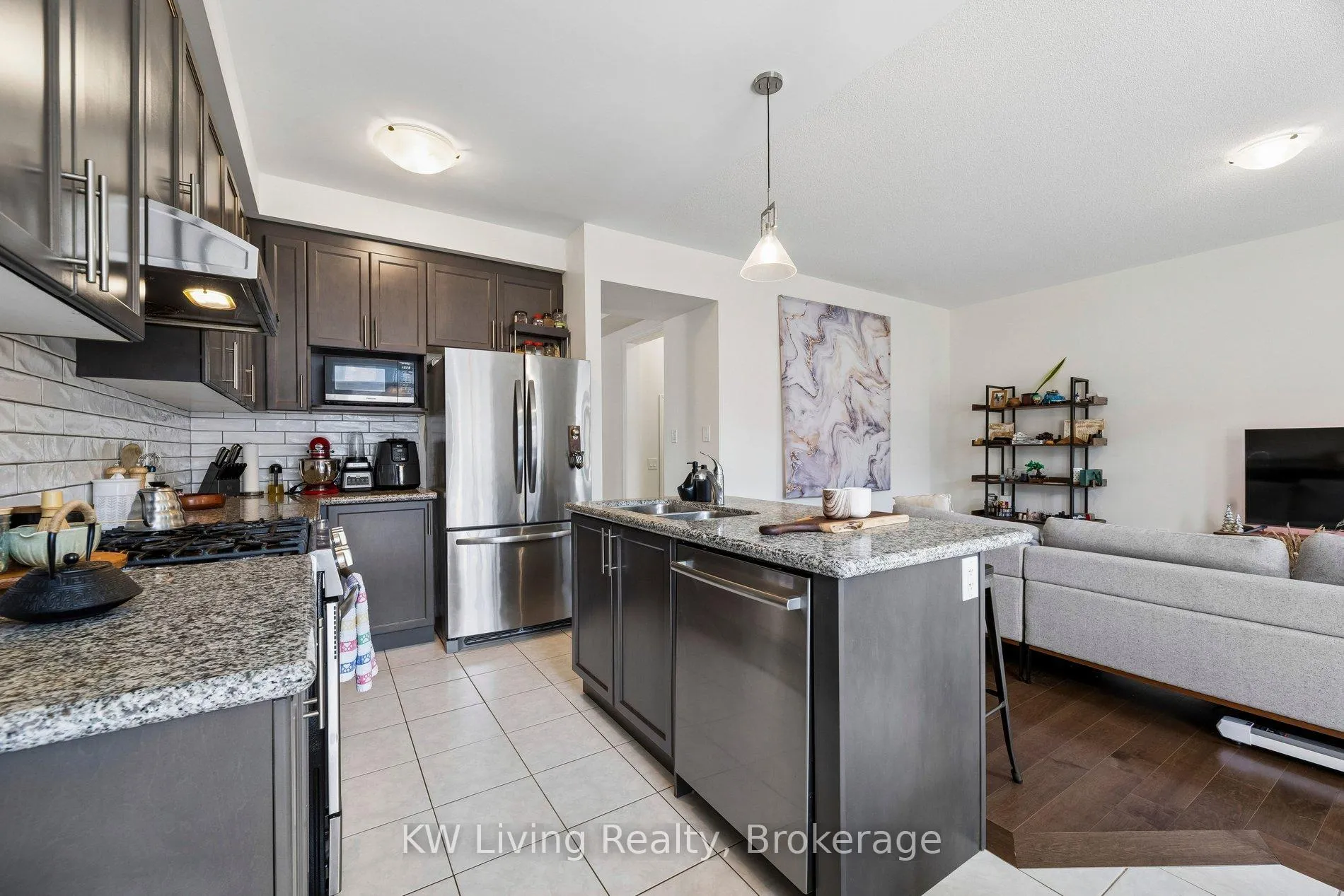 Photo 16 of 11 Auckland Drive, Whitby, Rural Whitby — HOMEH