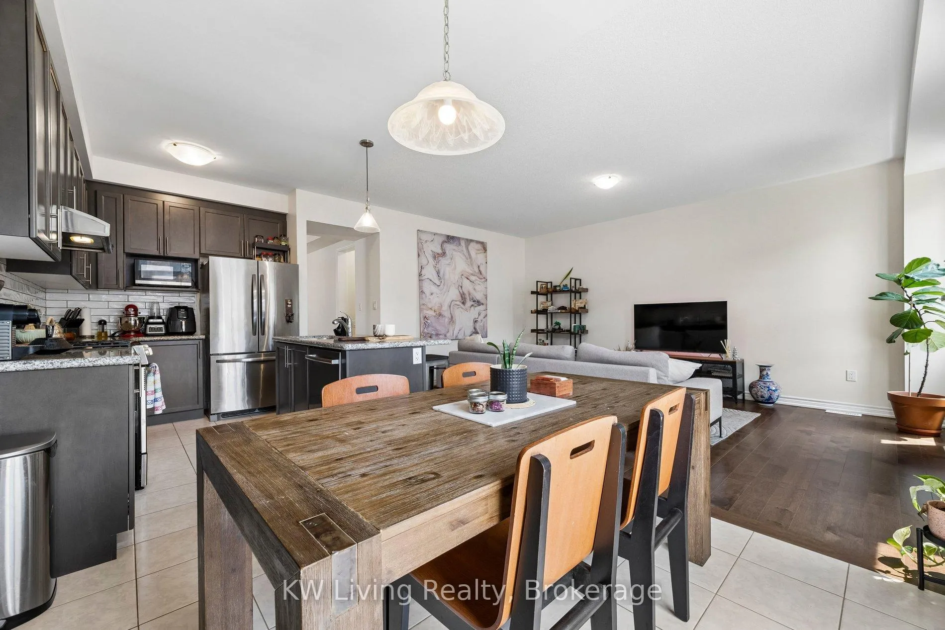 Photo 20 of 11 Auckland Drive, Whitby, Rural Whitby — HOMEH