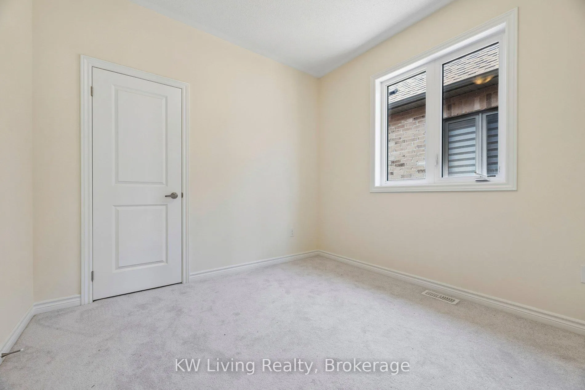 Photo 28 of 11 Auckland Drive, Whitby, Rural Whitby — HOMEH