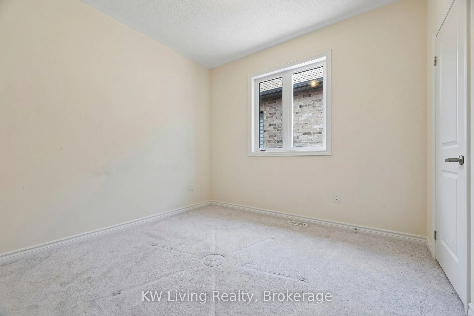 Photo 31 of 11 Auckland Drive, Whitby, Rural Whitby — HOMEH