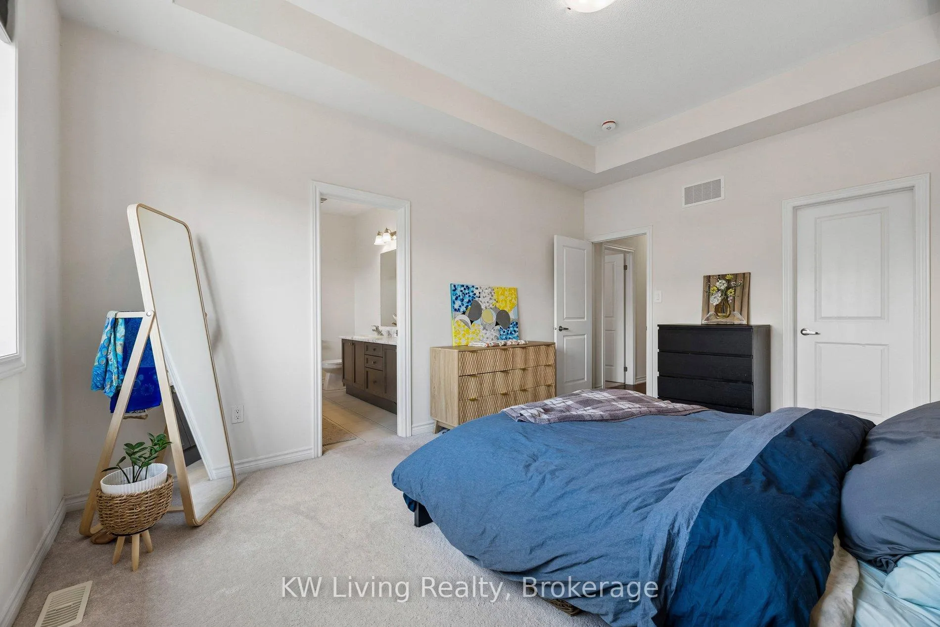 Photo 38 of 11 Auckland Drive, Whitby, Rural Whitby — HOMEH