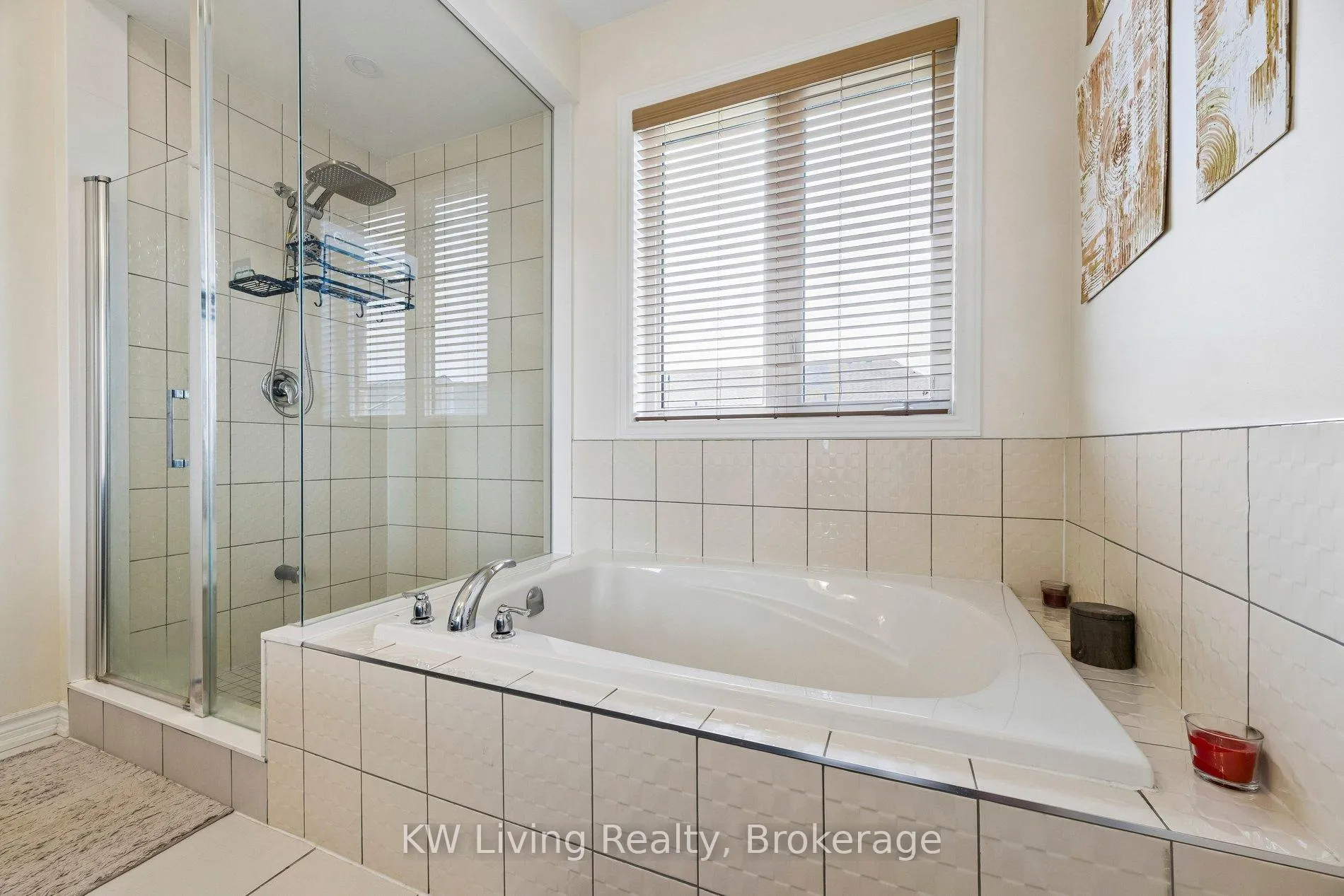 Photo 41 of 11 Auckland Drive, Whitby, Rural Whitby — HOMEH