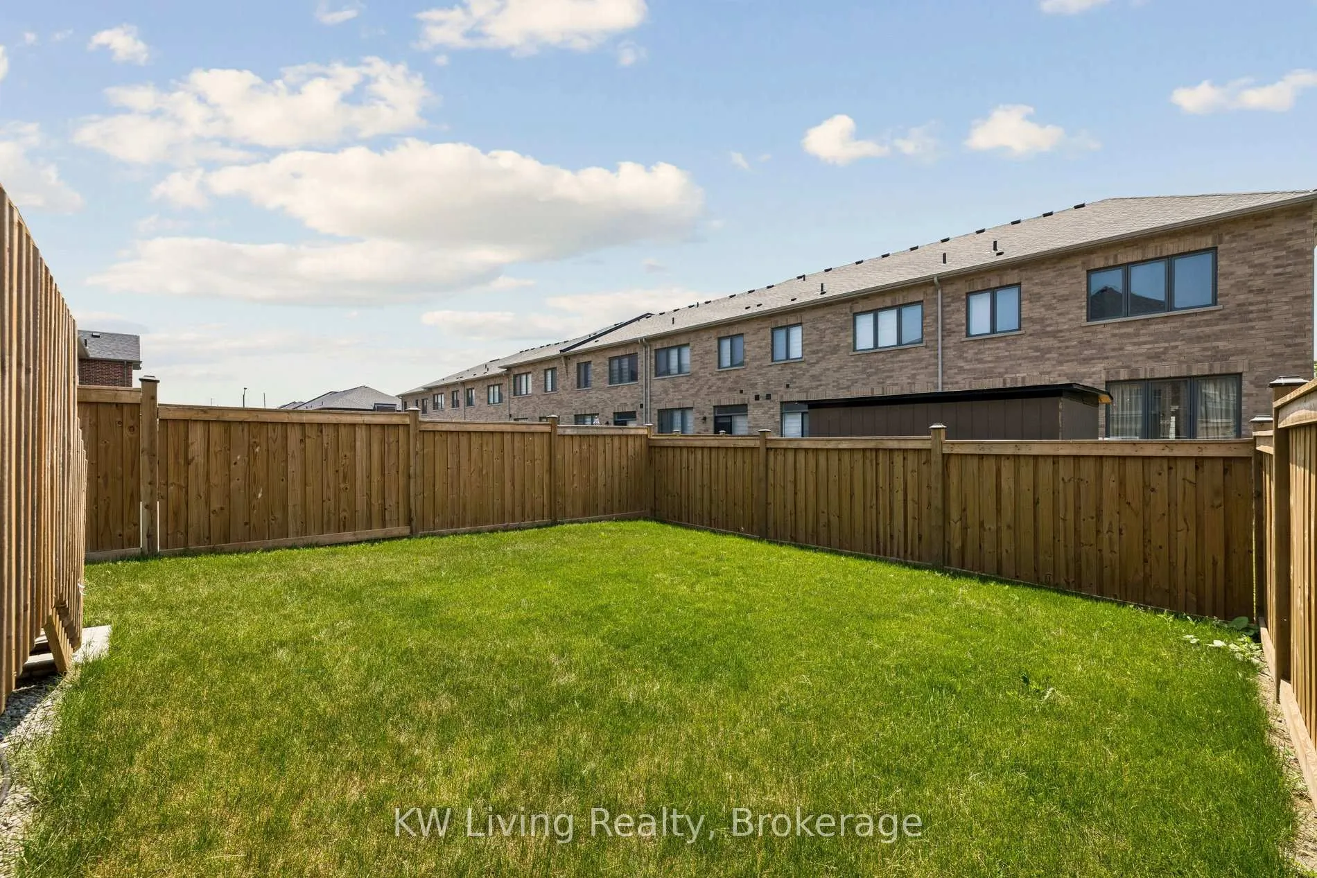 Photo 43 of 11 Auckland Drive, Whitby, Rural Whitby — HOMEH