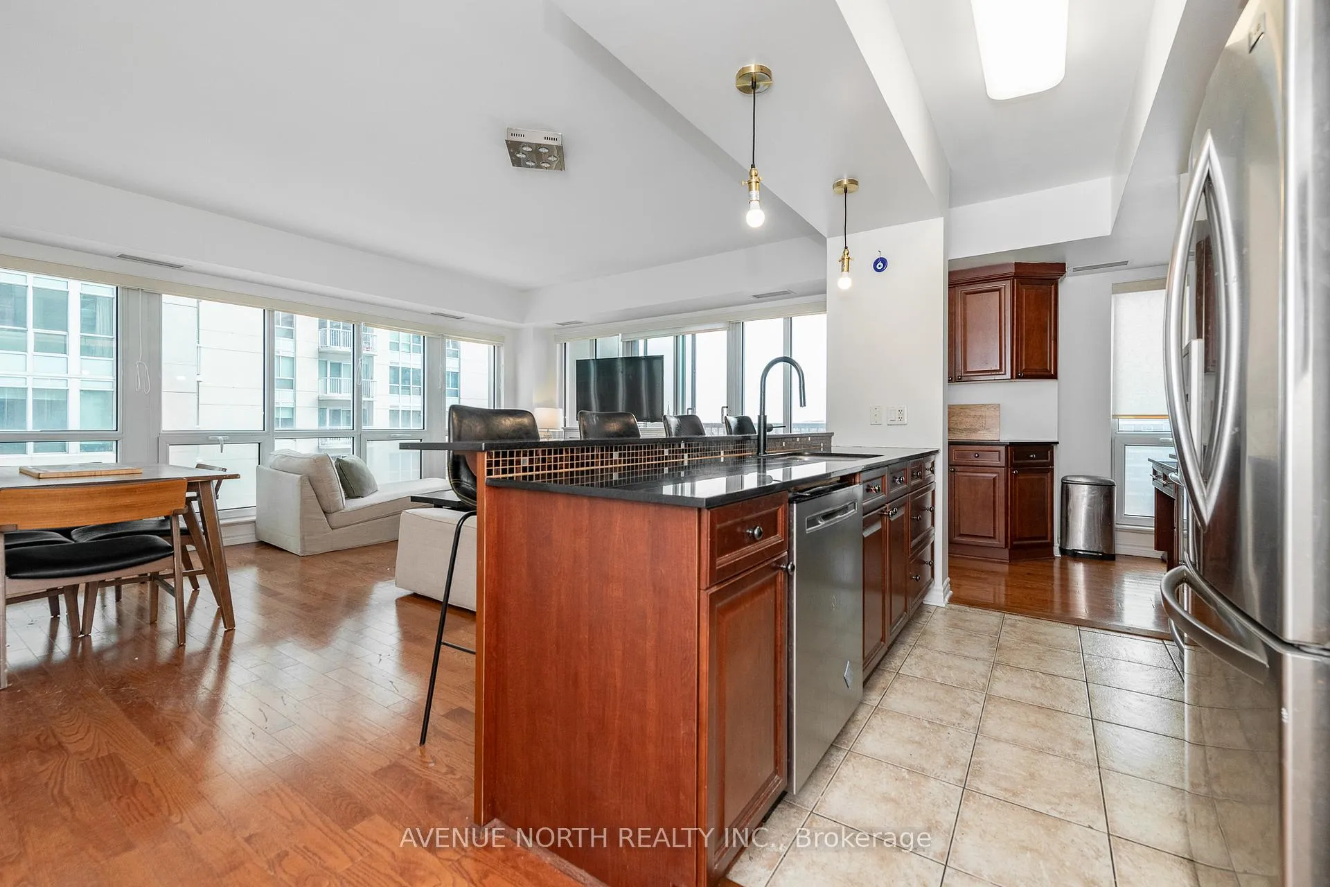 Photo 11 of Unit 912, 200 Rideau Street, Ottawa, Sandy Hill — HOMEH