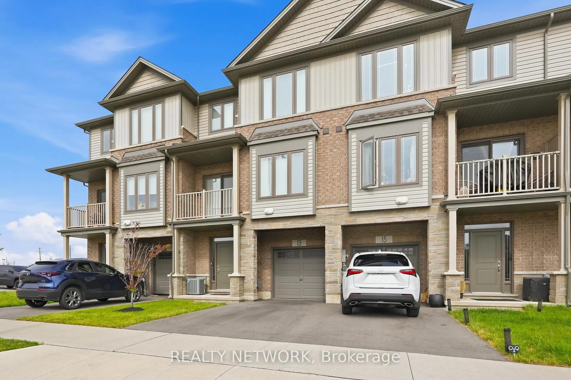 Photo 2 of 13 Rachel Drive, Hamilton, Winona Park — HOMEH