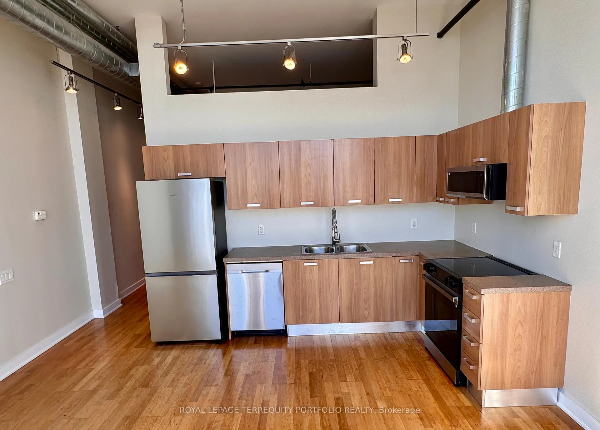 Photo 1 of Unit 418, 43 Hanna Avenue, Toronto, Niagara — HOMEH