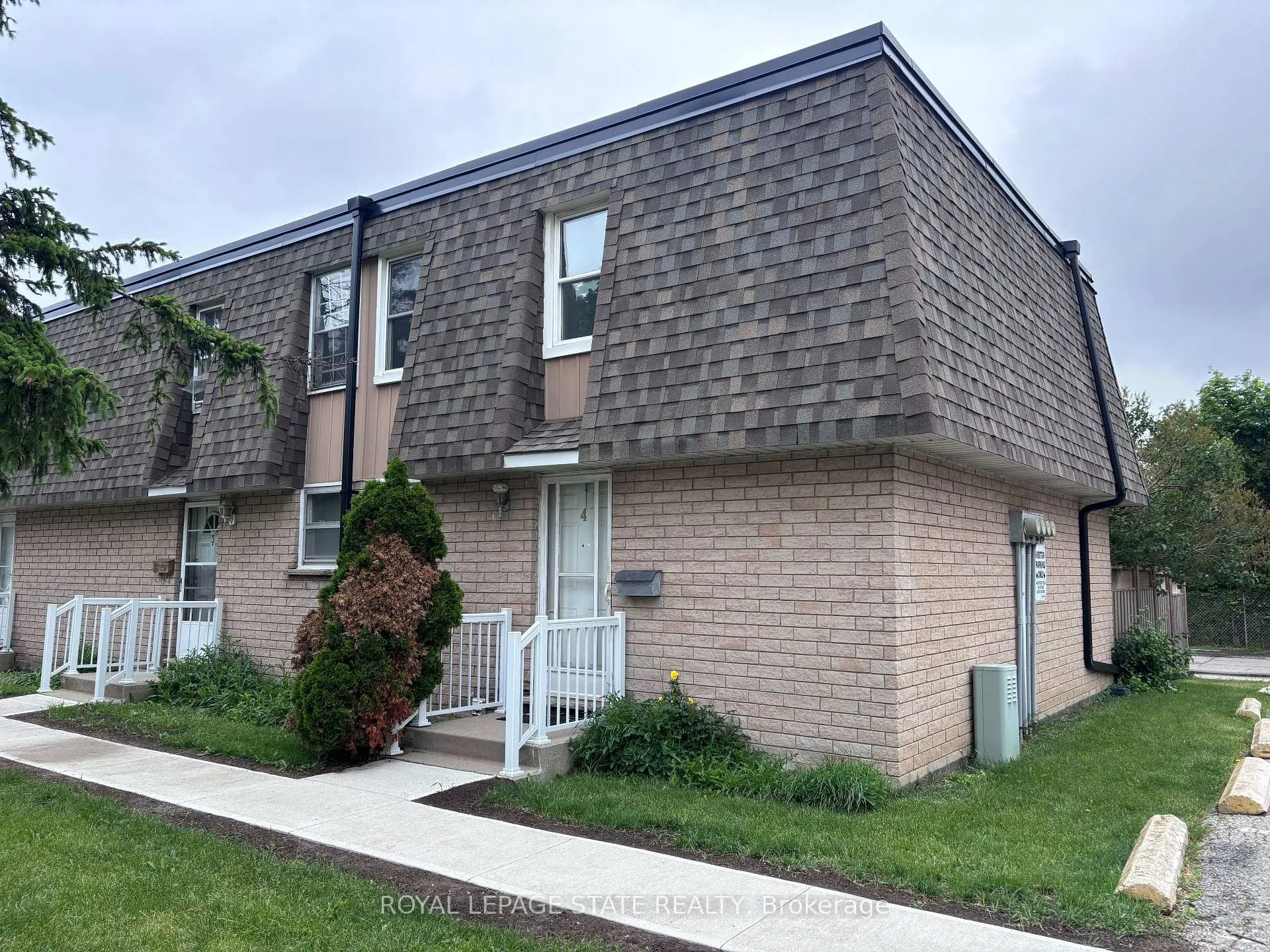Photo of Unit 4, 153 Limeridge Road W