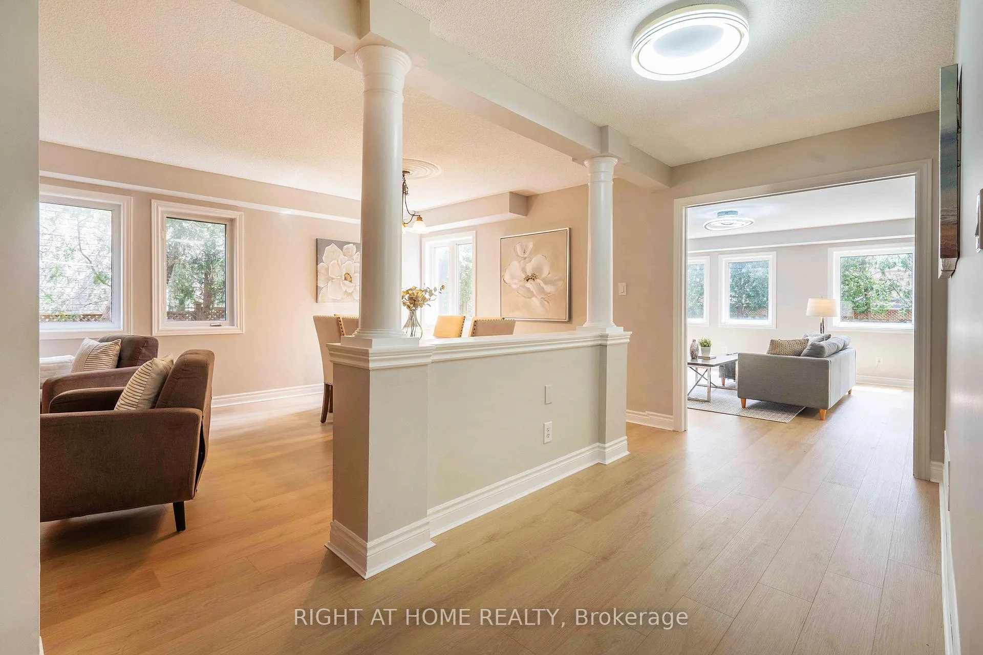 Photo 8 of 2425 Nichols Drive, Oakville, Wedgewood Creek — HOMEH