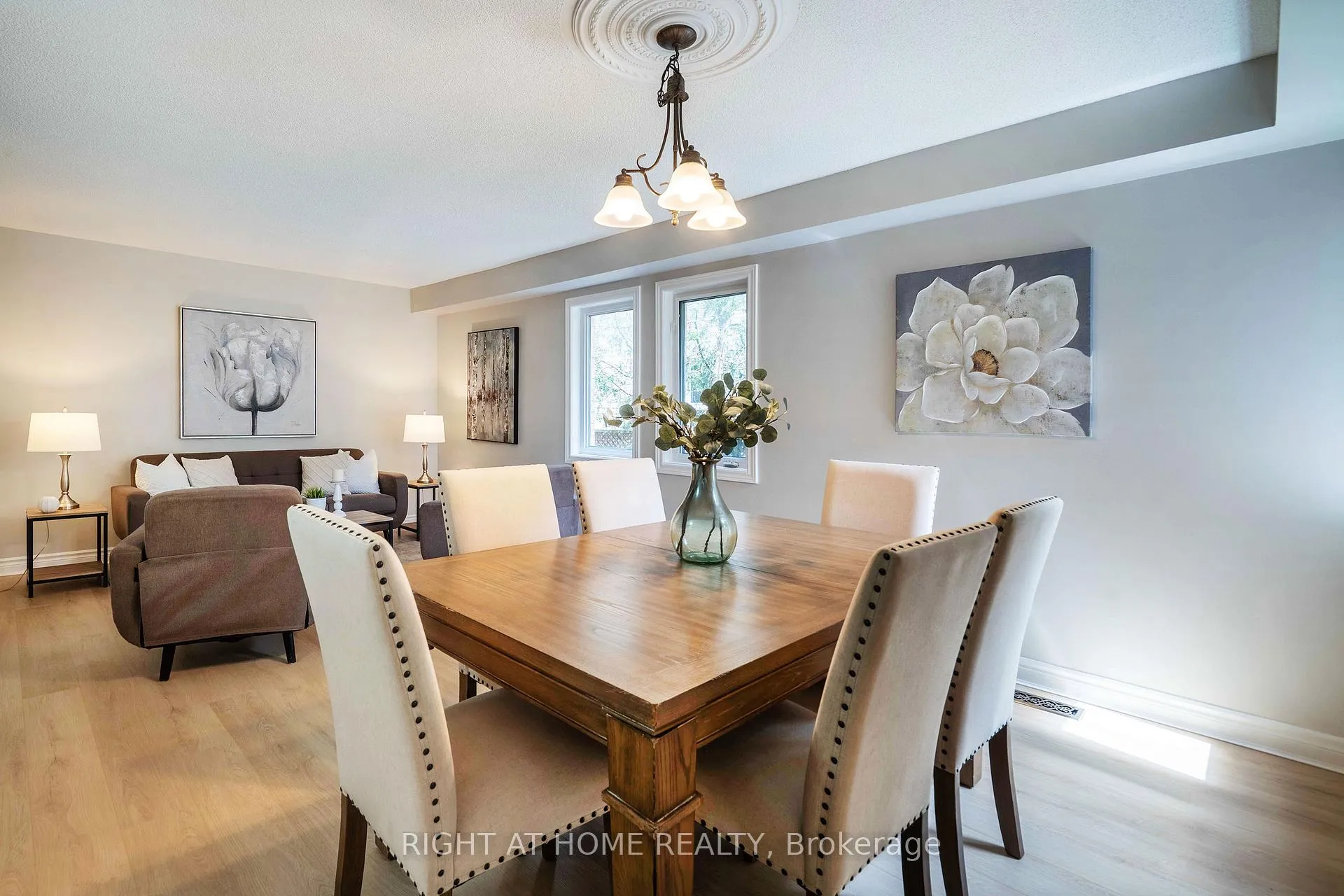 Photo 11 of 2425 Nichols Drive, Oakville, Wedgewood Creek — HOMEH