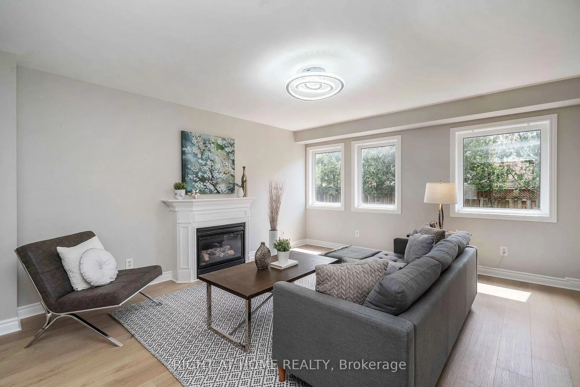 Photo 14 of 2425 Nichols Drive, Oakville, Wedgewood Creek — HOMEH