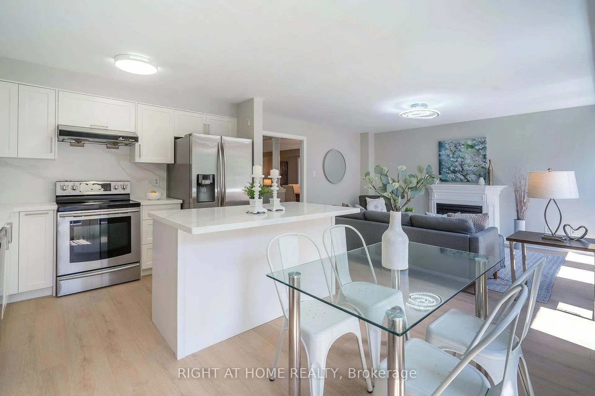 Photo 16 of 2425 Nichols Drive, Oakville, Wedgewood Creek — HOMEH