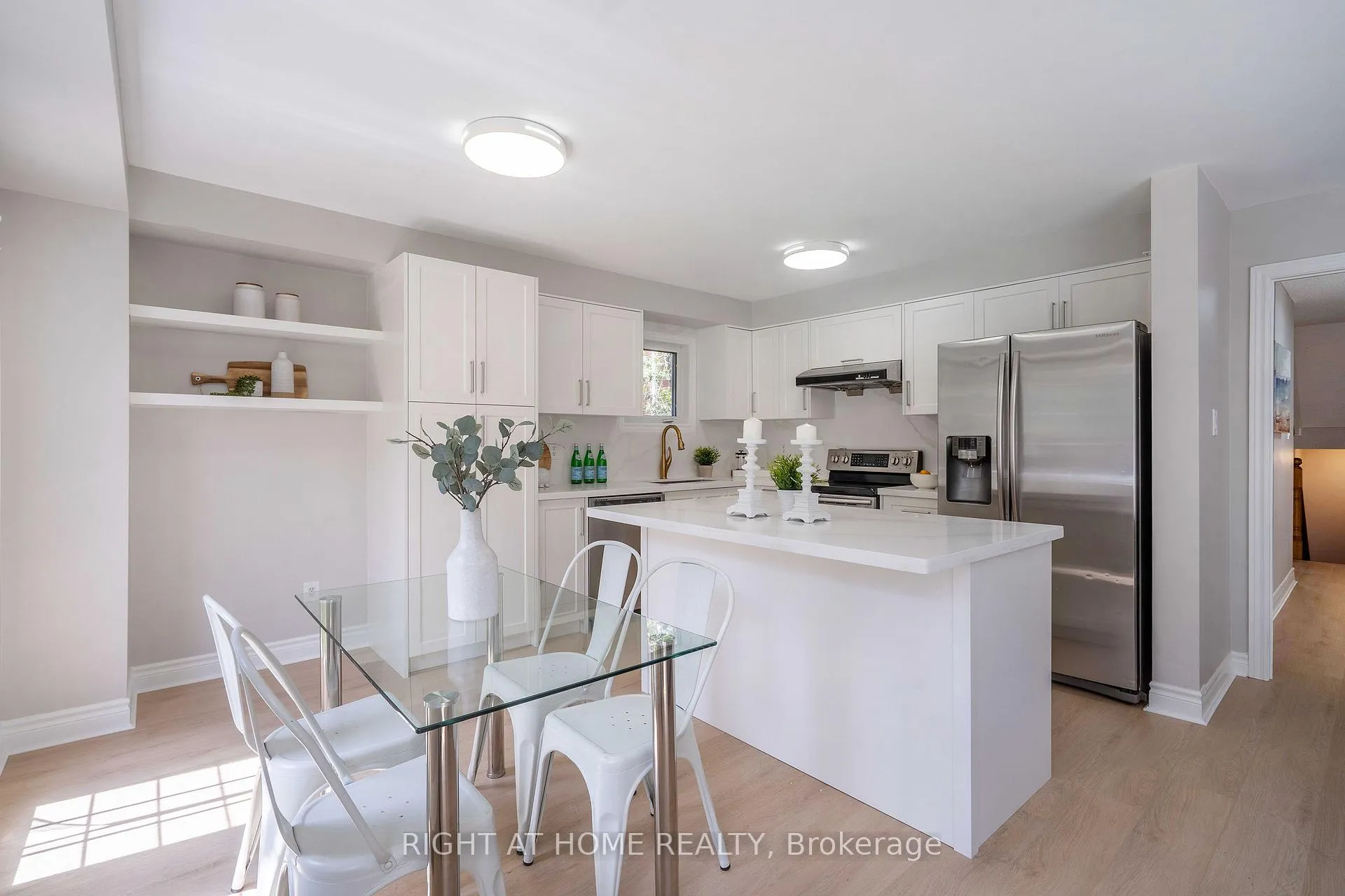 Photo 17 of 2425 Nichols Drive, Oakville, Wedgewood Creek — HOMEH