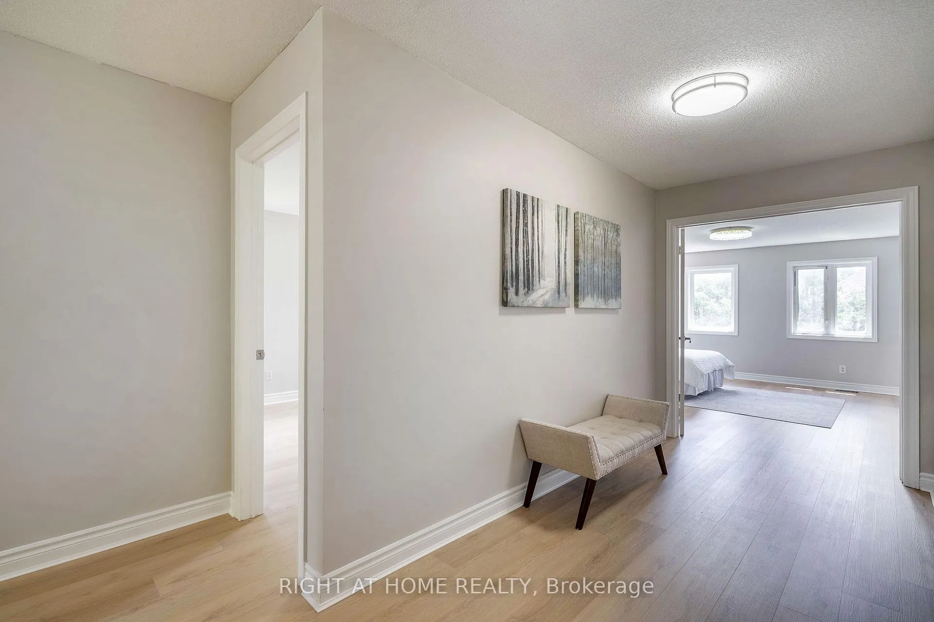 Photo 24 of 2425 Nichols Drive, Oakville, Wedgewood Creek — HOMEH