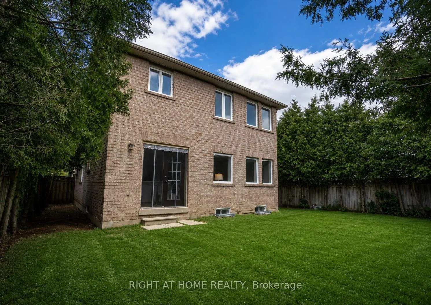 Photo 46 of 2425 Nichols Drive, Oakville, Wedgewood Creek — HOMEH