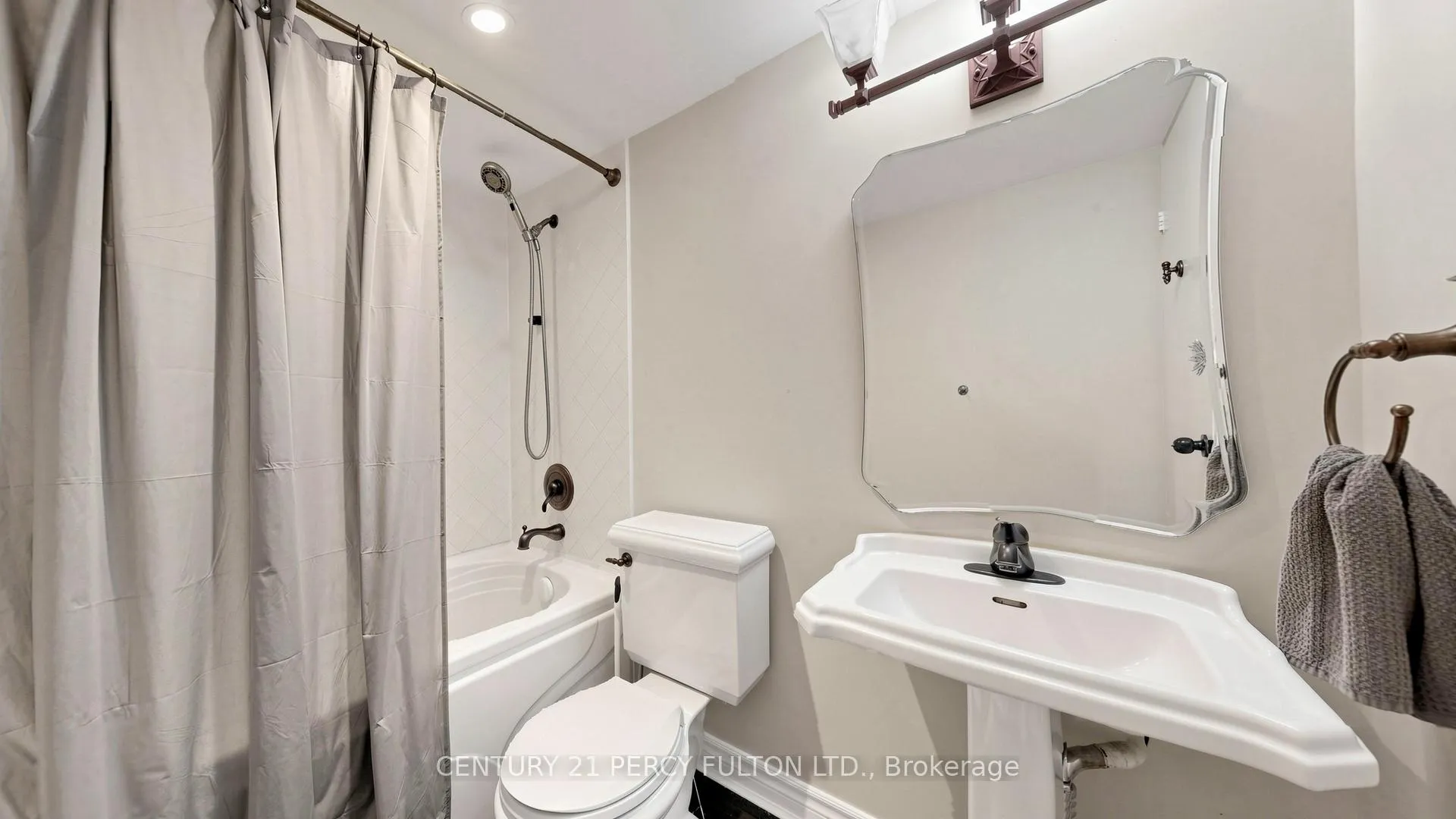 Photo 31 of Unit PH103, 40 Bay Mills Boulevard, Scarborough, Tam O'Shanter-Sullivan — HOMEH