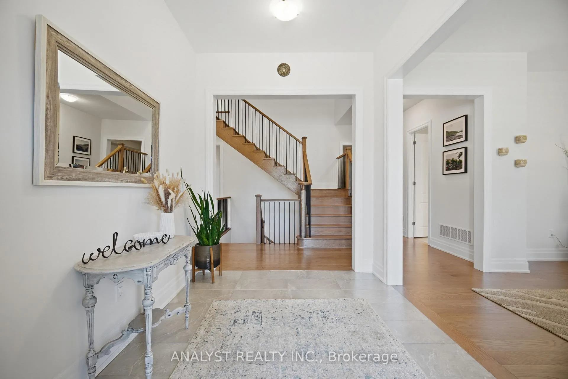 Photo 4 of 189 McMichael Avenue, Vaughan, Kleinburg — HOMEH