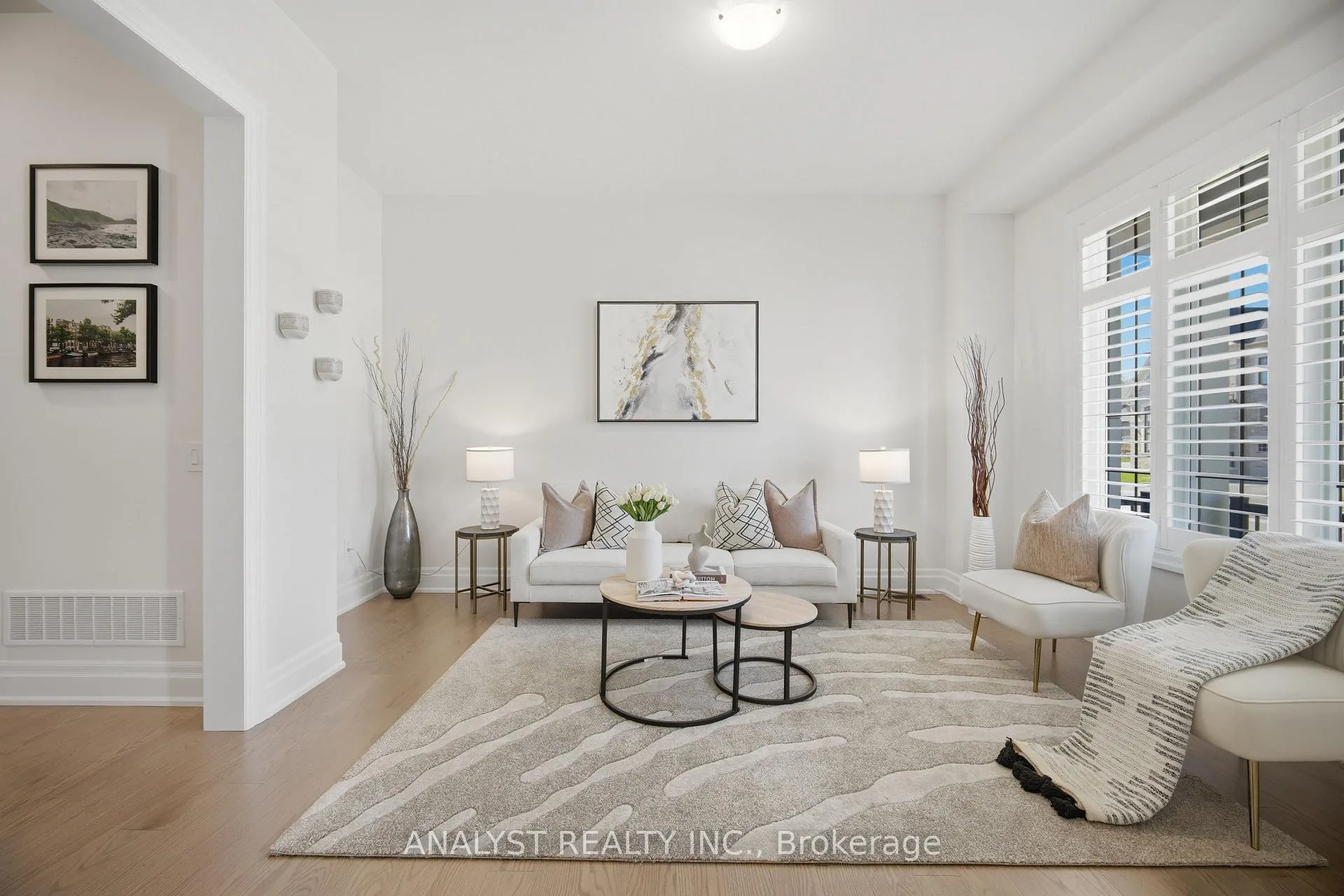 Photo 5 of 189 McMichael Avenue, Vaughan, Kleinburg — HOMEH
