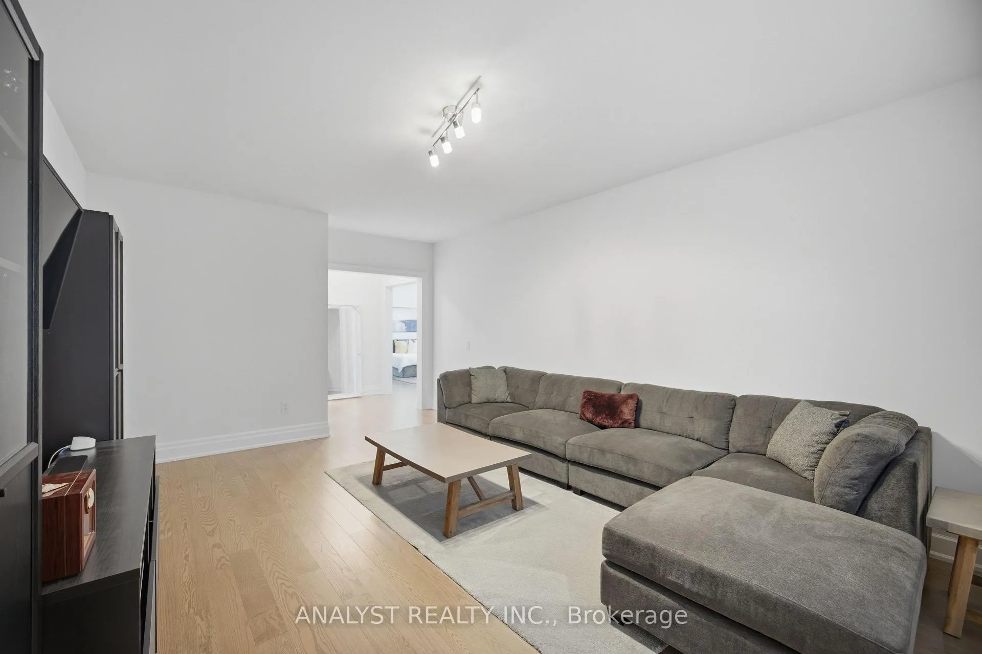 Photo 30 of 189 McMichael Avenue, Vaughan, Kleinburg — HOMEH