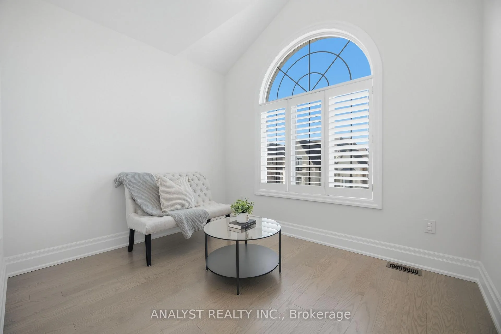 Photo 36 of 189 McMichael Avenue, Vaughan, Kleinburg — HOMEH