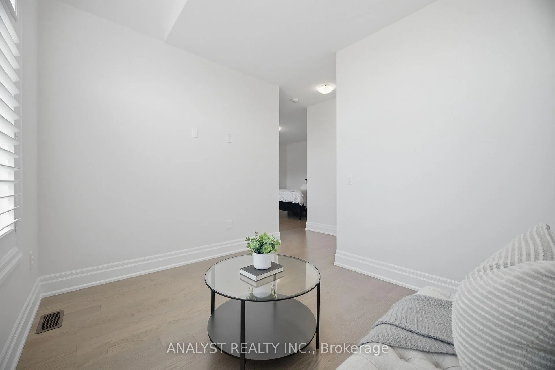 Photo 37 of 189 McMichael Avenue, Vaughan, Kleinburg — HOMEH