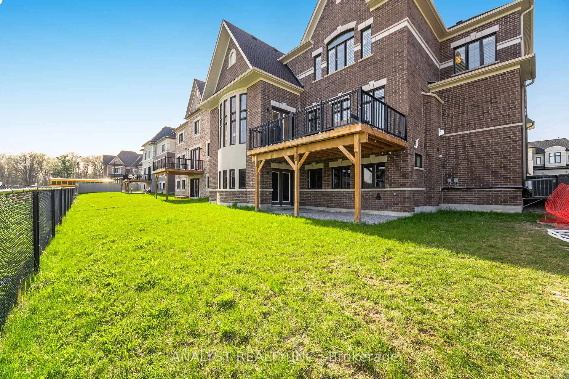 Photo 48 of 189 McMichael Avenue, Vaughan, Kleinburg — HOMEH
